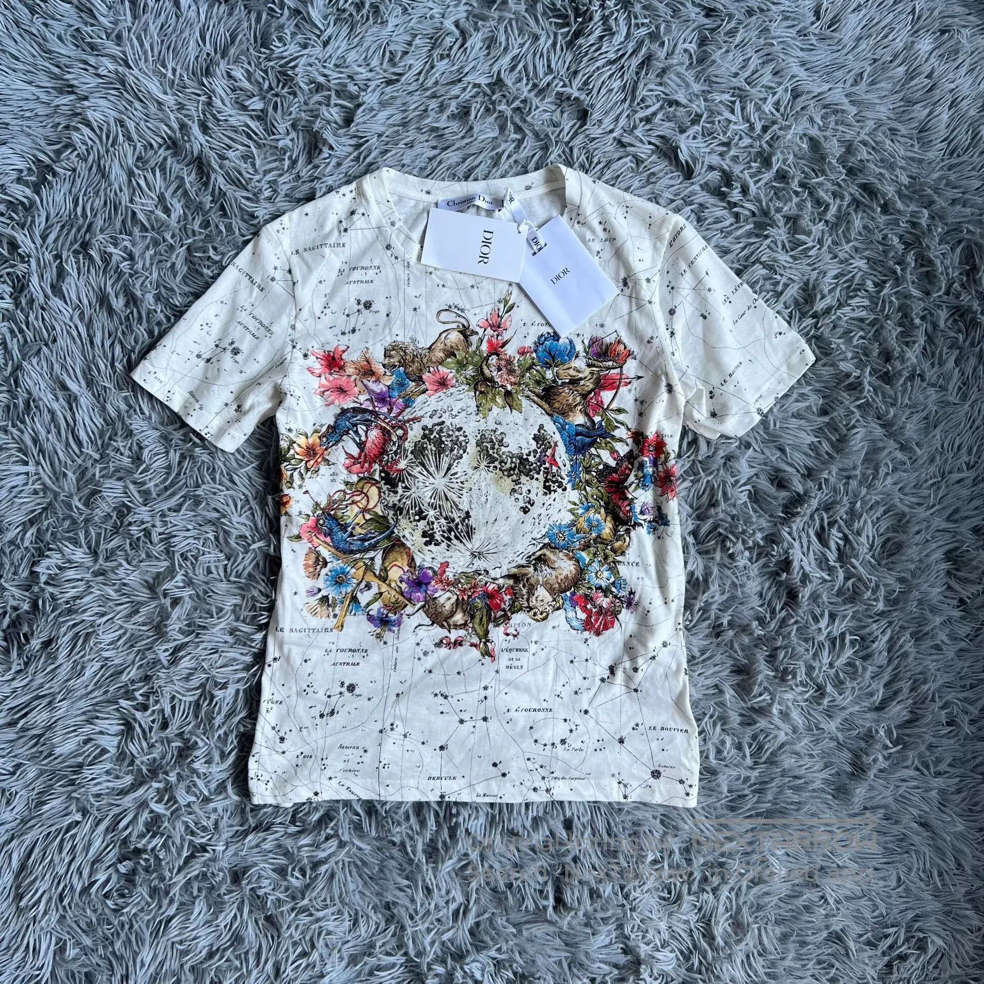 Dior Dior Constellation Star Short-Sleeve T-Shirt. Size XS / US 0-2 / IT 36-38 - 1 Thumbnail