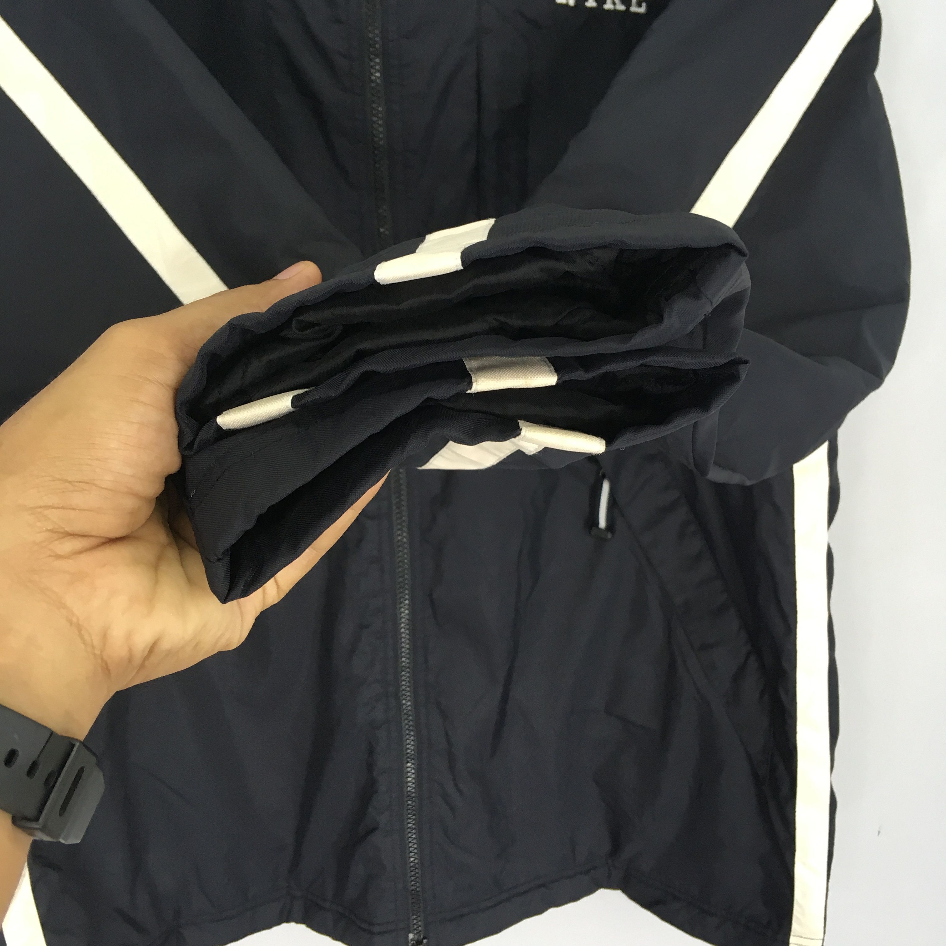 Nike Vintage 90's Nike Windbreaker Jacket Sportswear Nike Swoosh Size US M / EU 48-50 / 2 - 5 Thumbnail
