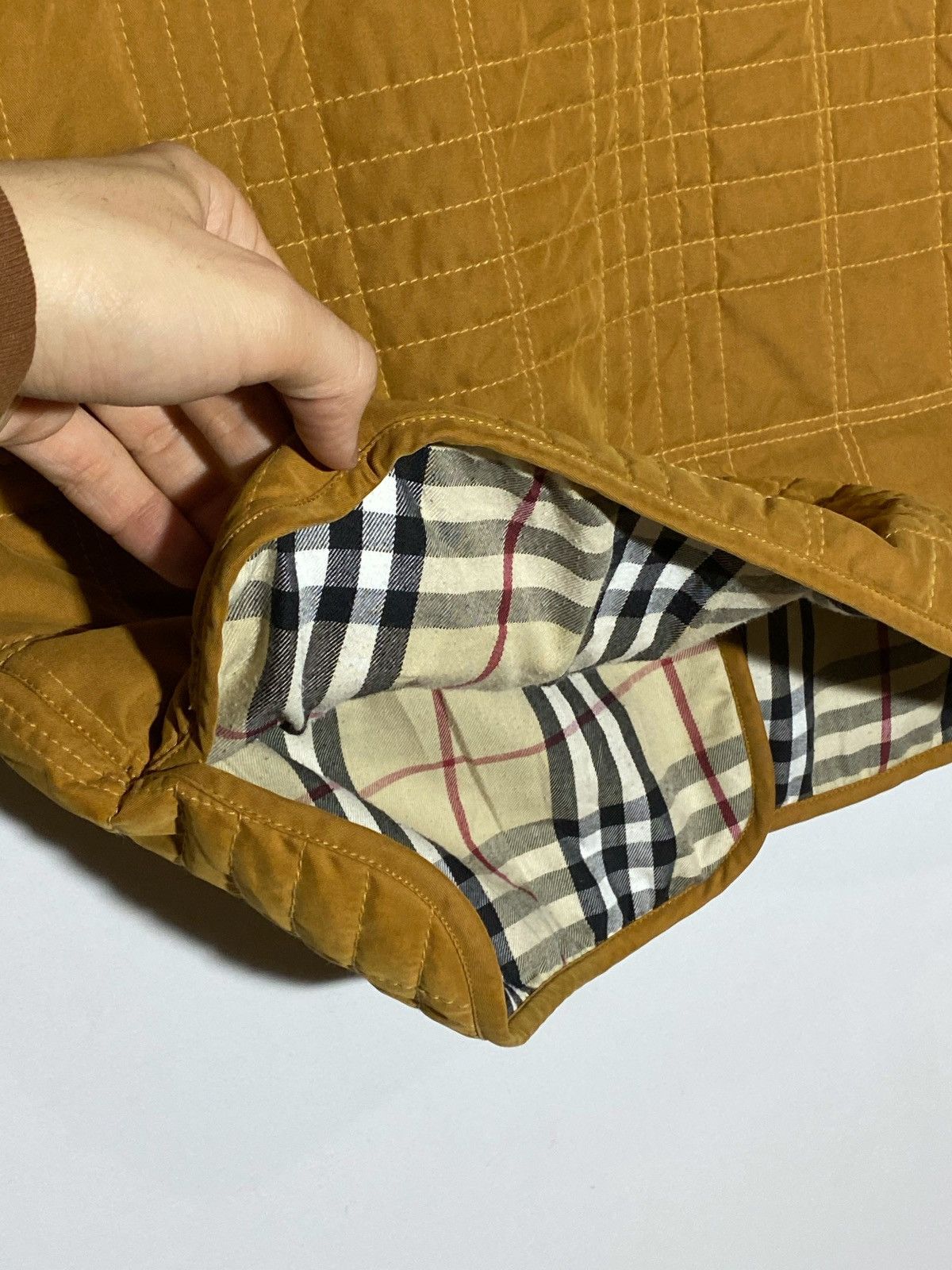 Burberry Burberry’s vintage nova check quilted jacket Size US M / EU 48-50 / 2 - 9 Thumbnail