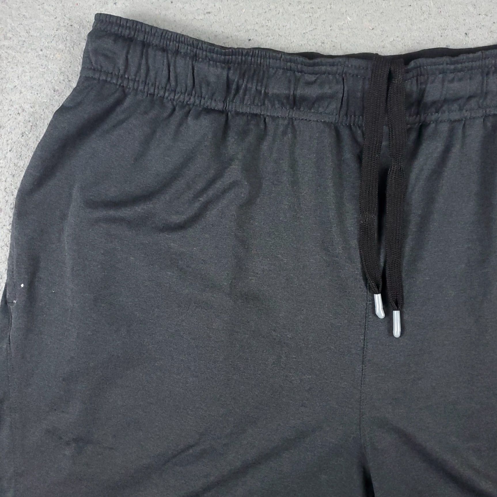 Reebok Reebok Shorts Men XL Gray Athletic Running Gym Elastic Pockets Logo Mens Size US 36 / EU 52 - 2 Thumbnail