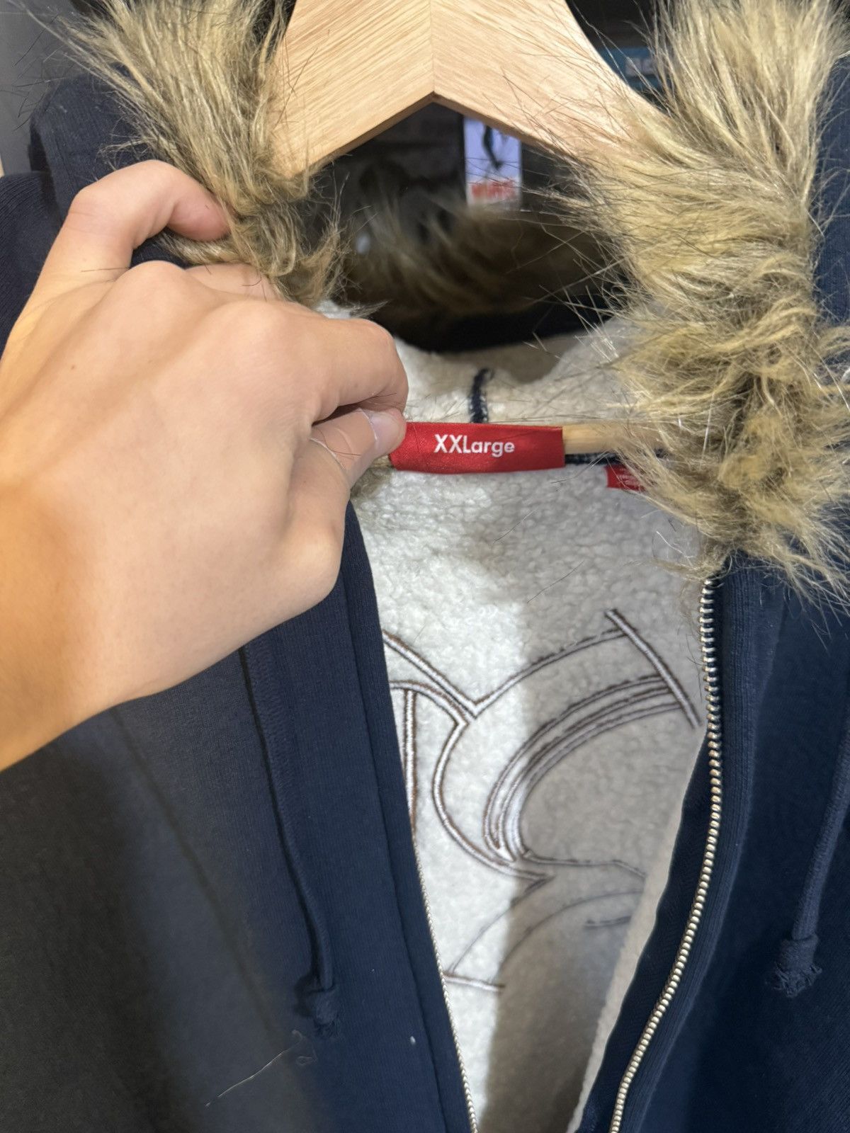 Supreme Supreme Navy Faux Fur Zip Up Hoodie Size US XXL / EU 58 / 5 - 4 Thumbnail