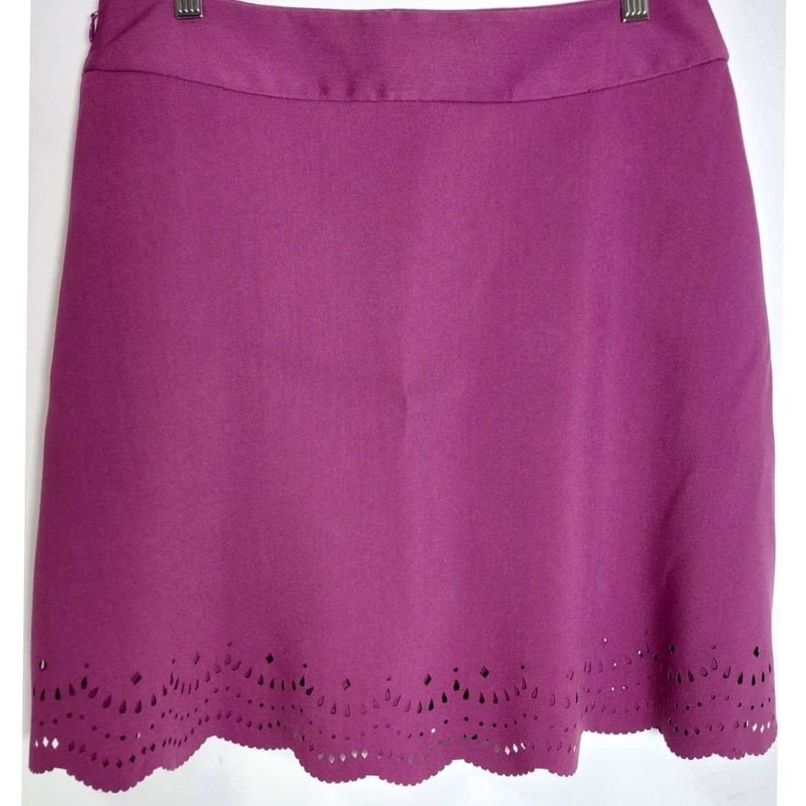 Loft LOFT Outlet Purple Skirt Solid Women Size 8 Mini Scalloped Hem Casual Workwear Spring Fall Womens Size 30" / US 8 / IT 44 - 2 Thumbnail