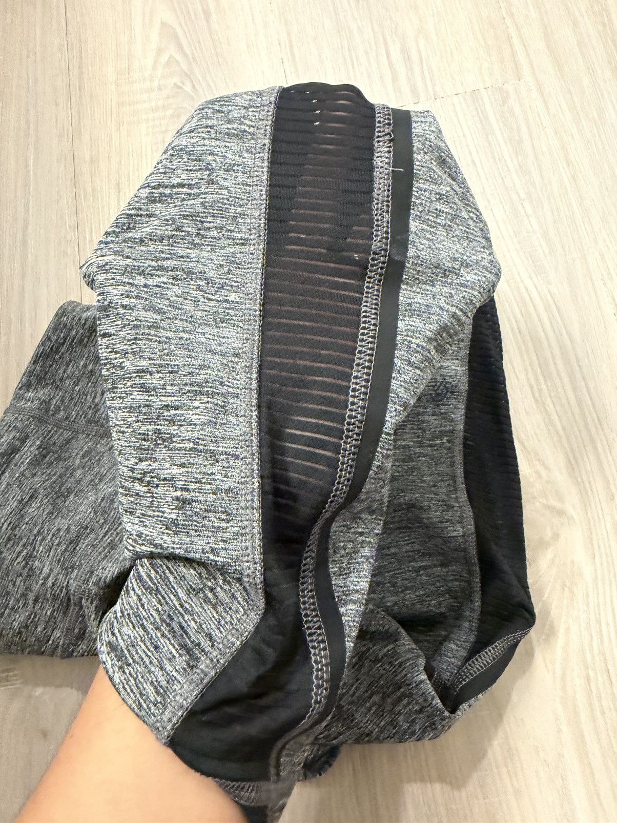 Champion Champion (Size M) Size 30" / US 8 / IT 44 - 5 Thumbnail