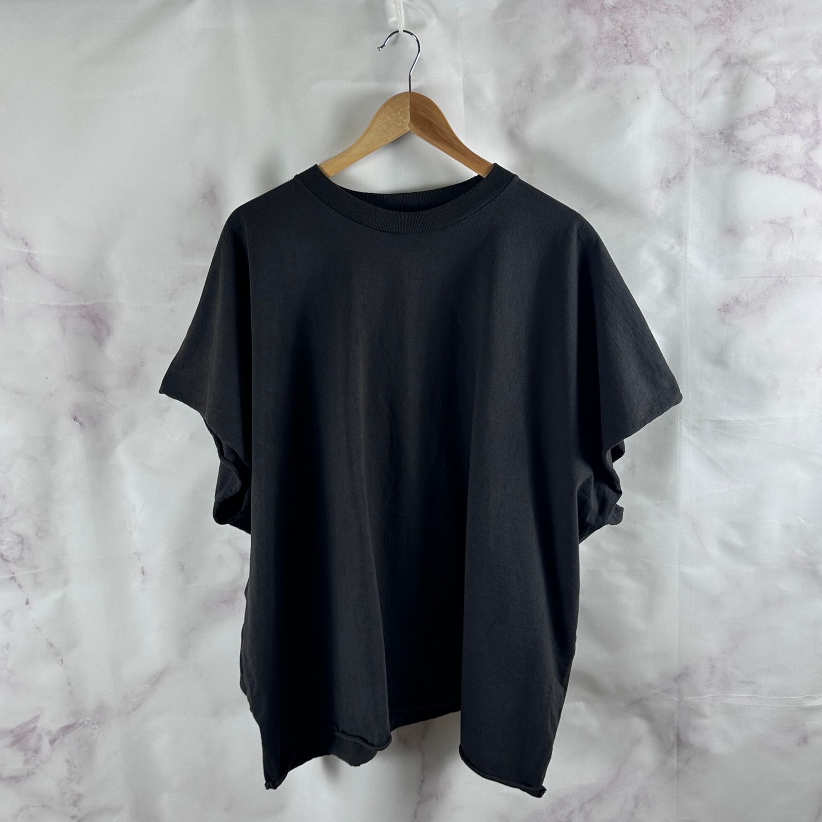 Yeezy Yeezy Vultures 1 Black Box Tee Size US L / EU 52-54 / 3 - 1 Thumbnail
