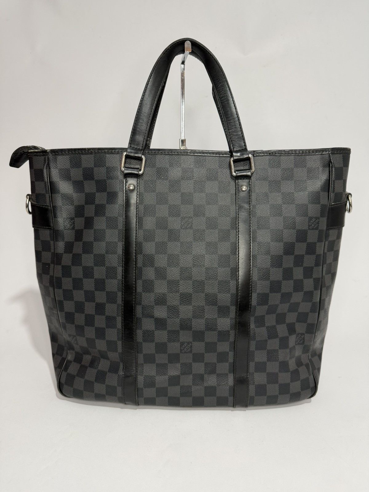 Louis Vuitton Louis Vuitton Damier Graphite Canvas Tadao Bag Size ONE SIZE - 2 Thumbnail