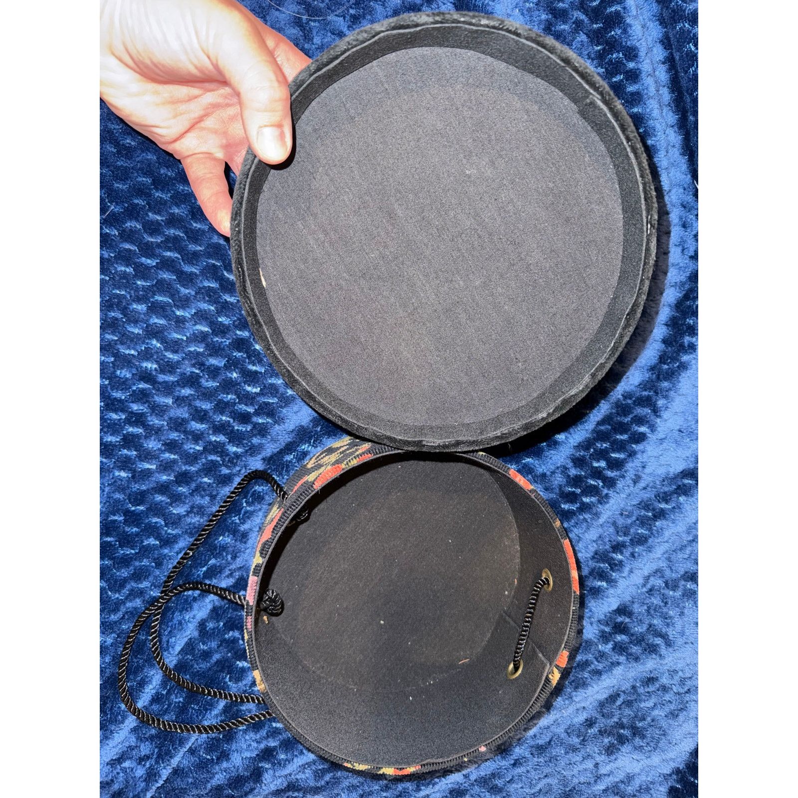 Vintage Sewing Hat-Box Purse / Velvet / Floral / Vintage / EUC Size ONE SIZE - 4 Thumbnail
