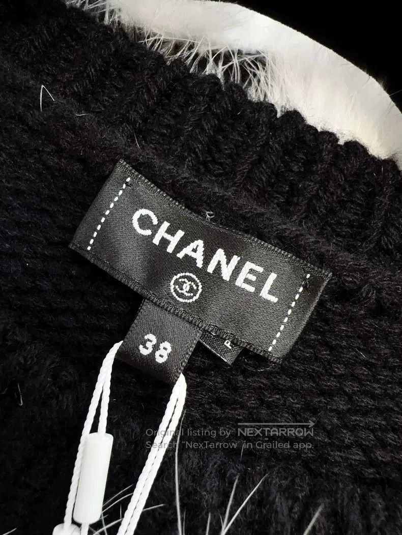 Chanel Chanel 23K black and white camelia feather knitted top swe Size XS / US 0-2 / IT 36-38 - 6 Thumbnail