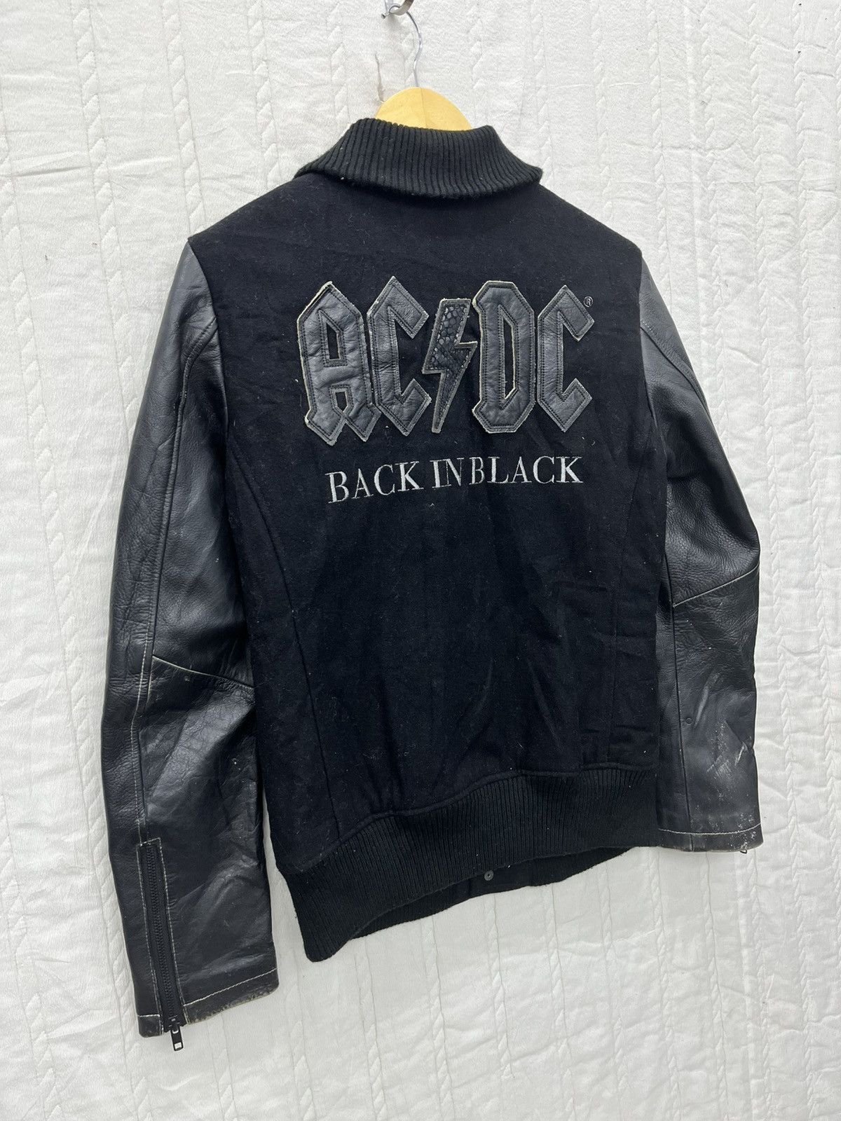AC/DC × JACKROSE STEALS🔥JACK ROSE X ACDC VARSITY JACKET Size US S / EU 44-46 / 1 - 2 Thumbnail