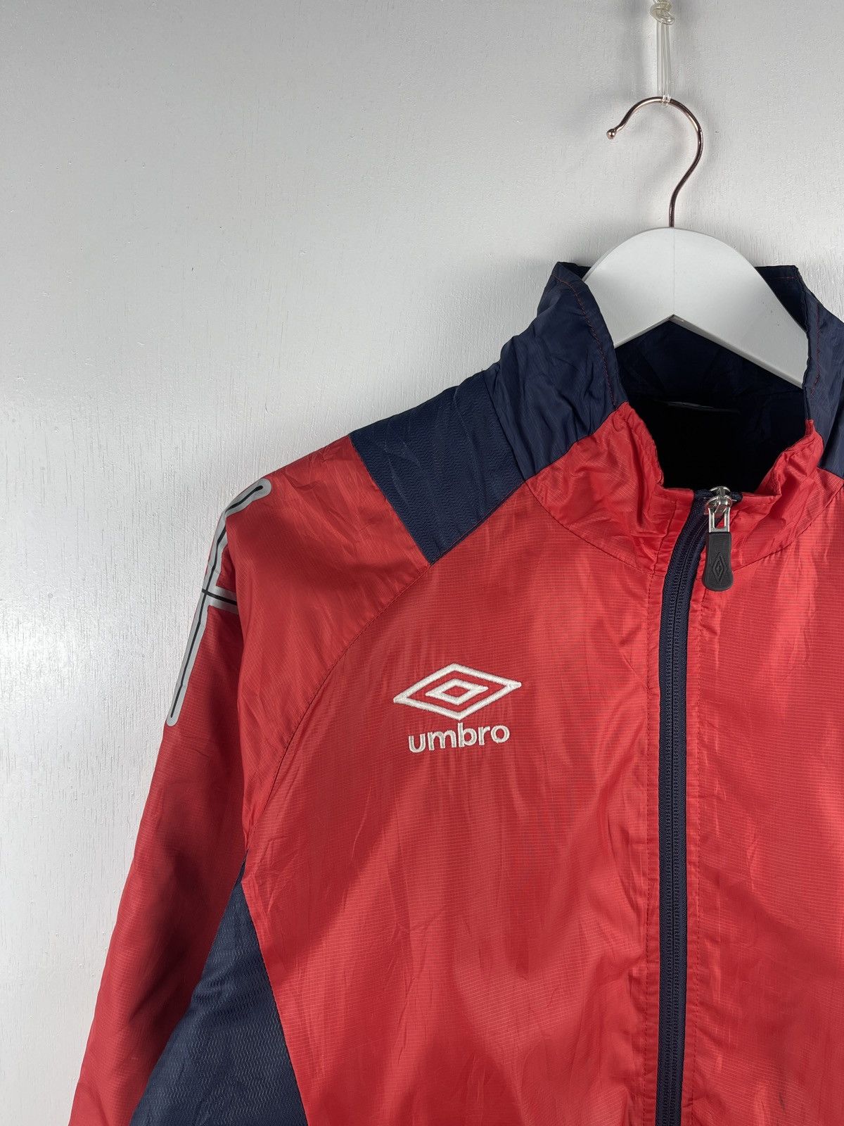 Umbro × Vintage Vintage🔥 Umbro Zip Track Light Jacket Casual Sportswear Size US L / EU 52-54 / 3 - 3 Thumbnail