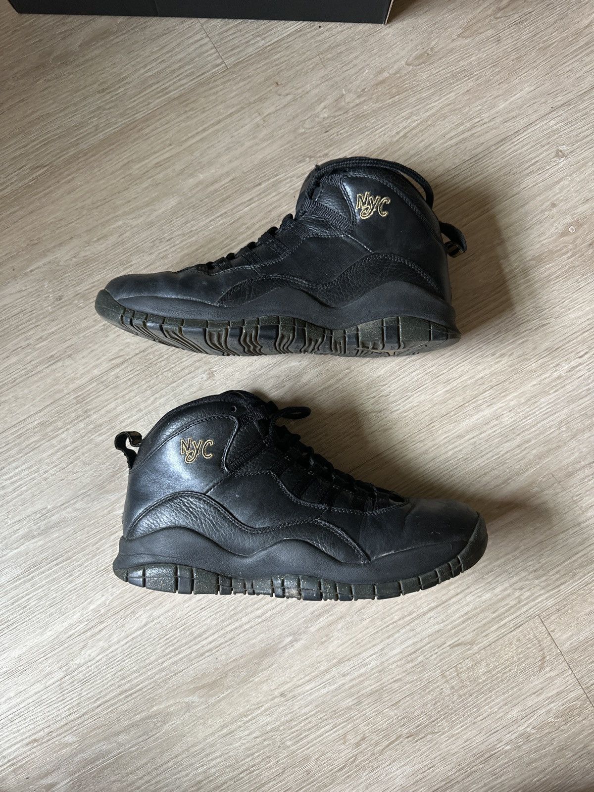 Jordan Brand × Nike Air Jordan Retro 10 - NYC Size US 8 / EU 41 - 7 Thumbnail