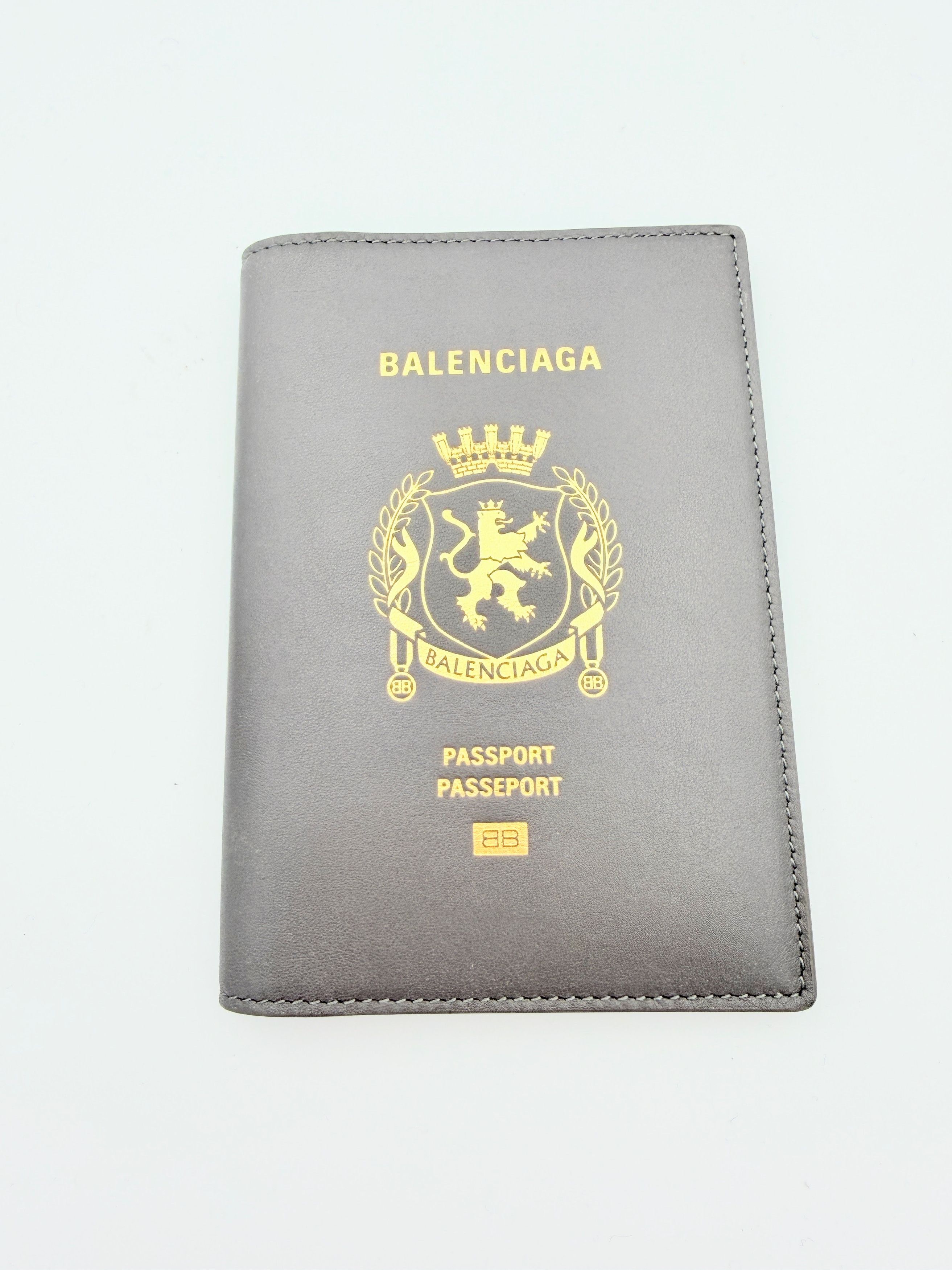 Balenciaga Balenciaga F&F Leather Wallet Passport Holder Grey Size ONE SIZE - 1 Thumbnail