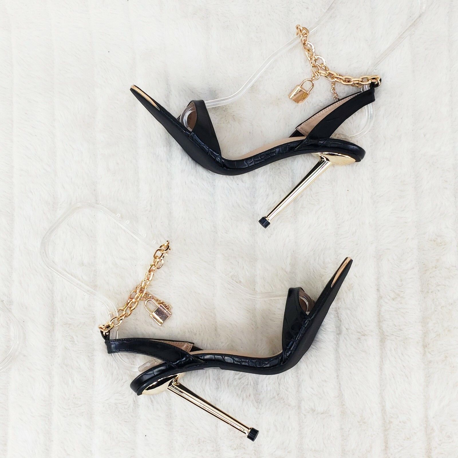 Other Nicely Pad Lock Chain Strap High Heels Metal Toe Tip Shoes B Size US 7 / IT 37 - 4 Thumbnail