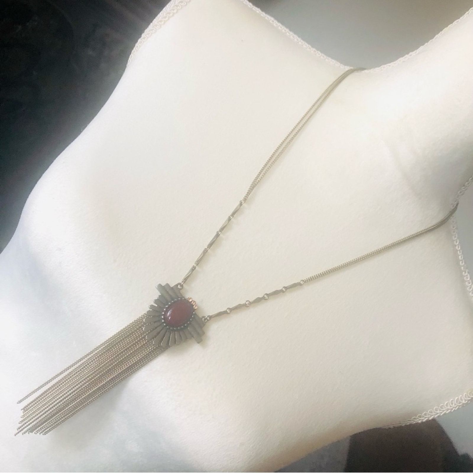 Jewelry Dyed agate cabochon antique gold tone fringe chain necklace Size ONE SIZE - 1 Thumbnail