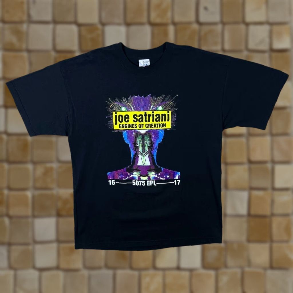 Vintage VINTAGE Screen Stars Joe Satriani Engines Of Creation Tour 2000 Band T-Shirt XL Black Mens Cotton Short Sleeve Graphic front back 90s 2000s Size US XL / EU 56 / 4 - 1 Thumbnail