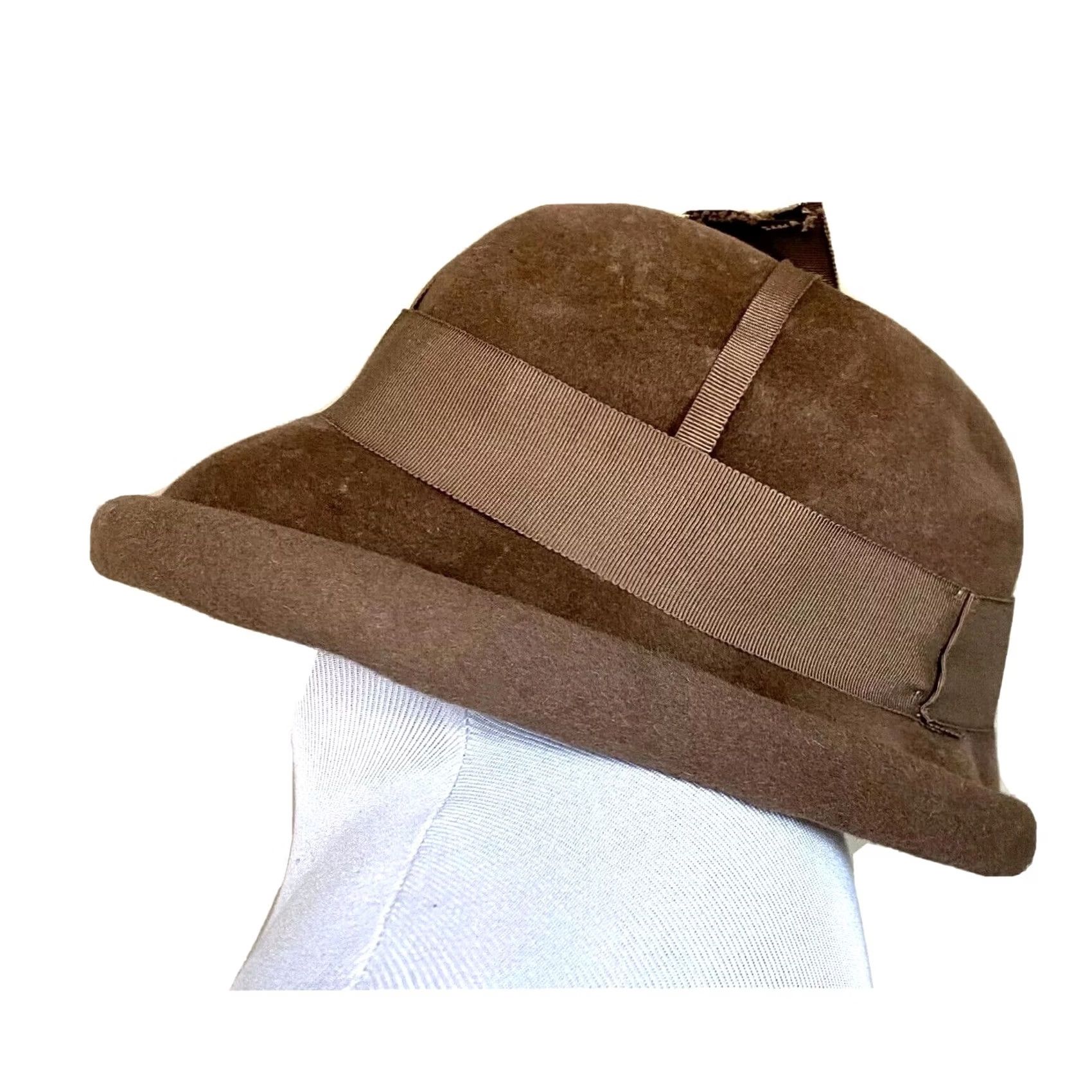 Velour VINTAGE Shari Qualite 40s Womens Hat Cloche Velour Brown Made Italy Ribbon Detail Mens? Womens Size ONE SIZE - 2 Thumbnail