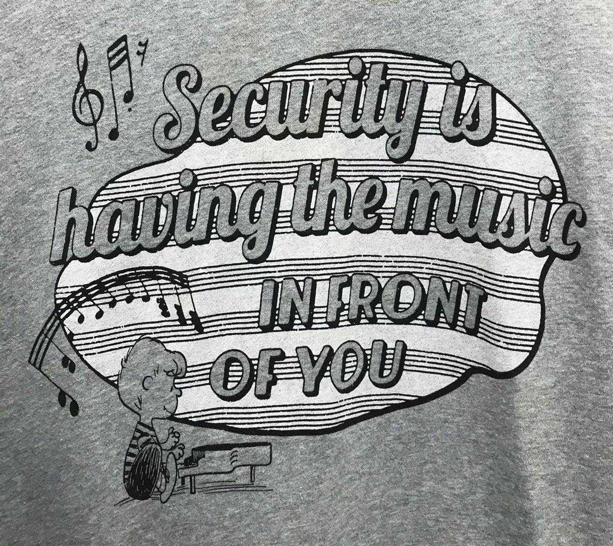Peanuts × Uniqlo × Vintage Vintage Uniqlo Peanuts Security Is Having TheMusic Sweatshir Size US M / EU 48-50 / 2 - 3 Thumbnail