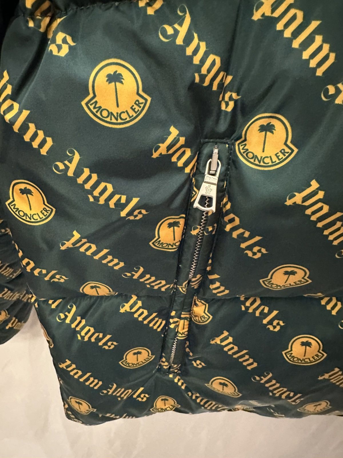 Moncler × Palm Angels Moncler x Palm AngelsThompson Giubbotto Size US M / EU 48-50 / 2 - 5 Thumbnail
