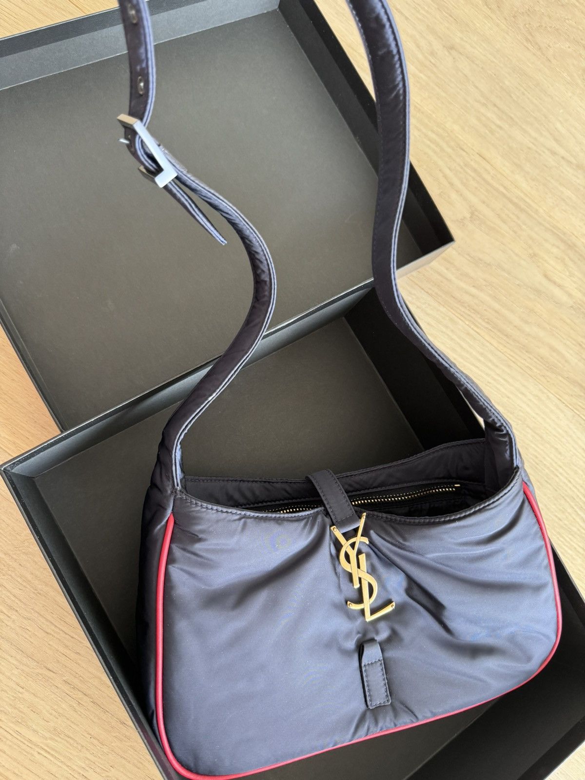 Yves Saint Laurent Yves saint Laurent shoulder bag Size ONE SIZE - 8 Thumbnail