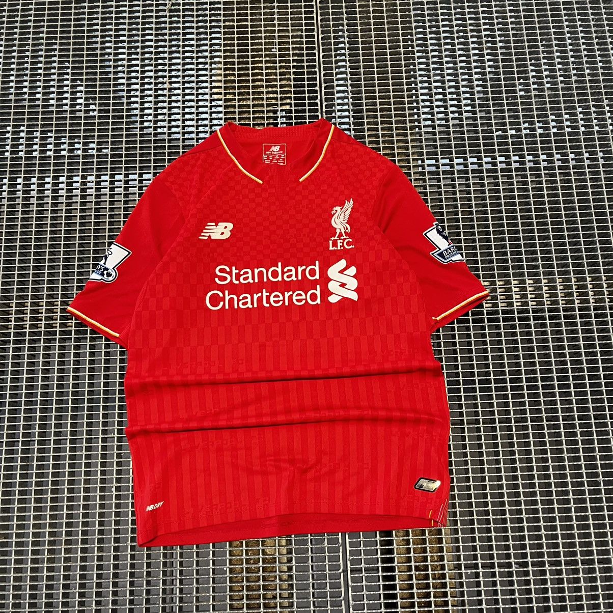 New Balance New Balance Liverpool Soccer Jersey Tee T-shirt Blokecore Y2K Size US S / EU 44-46 / 1 - 3 Thumbnail