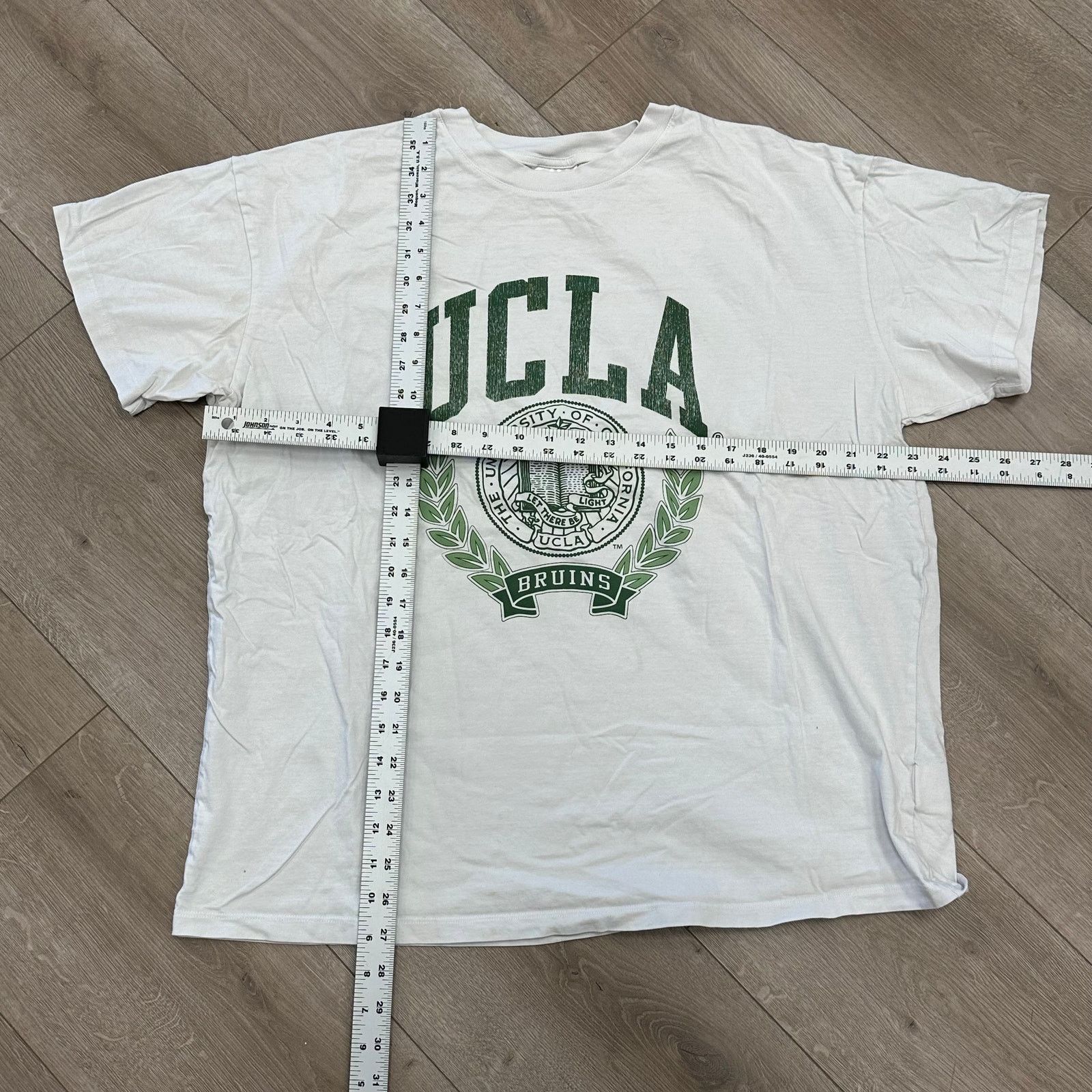 Vintage UCLA Bruins Crest College Logo White Tee T Shirt size XL B19 Size US XL / EU 56 / 4 - 3 Thumbnail