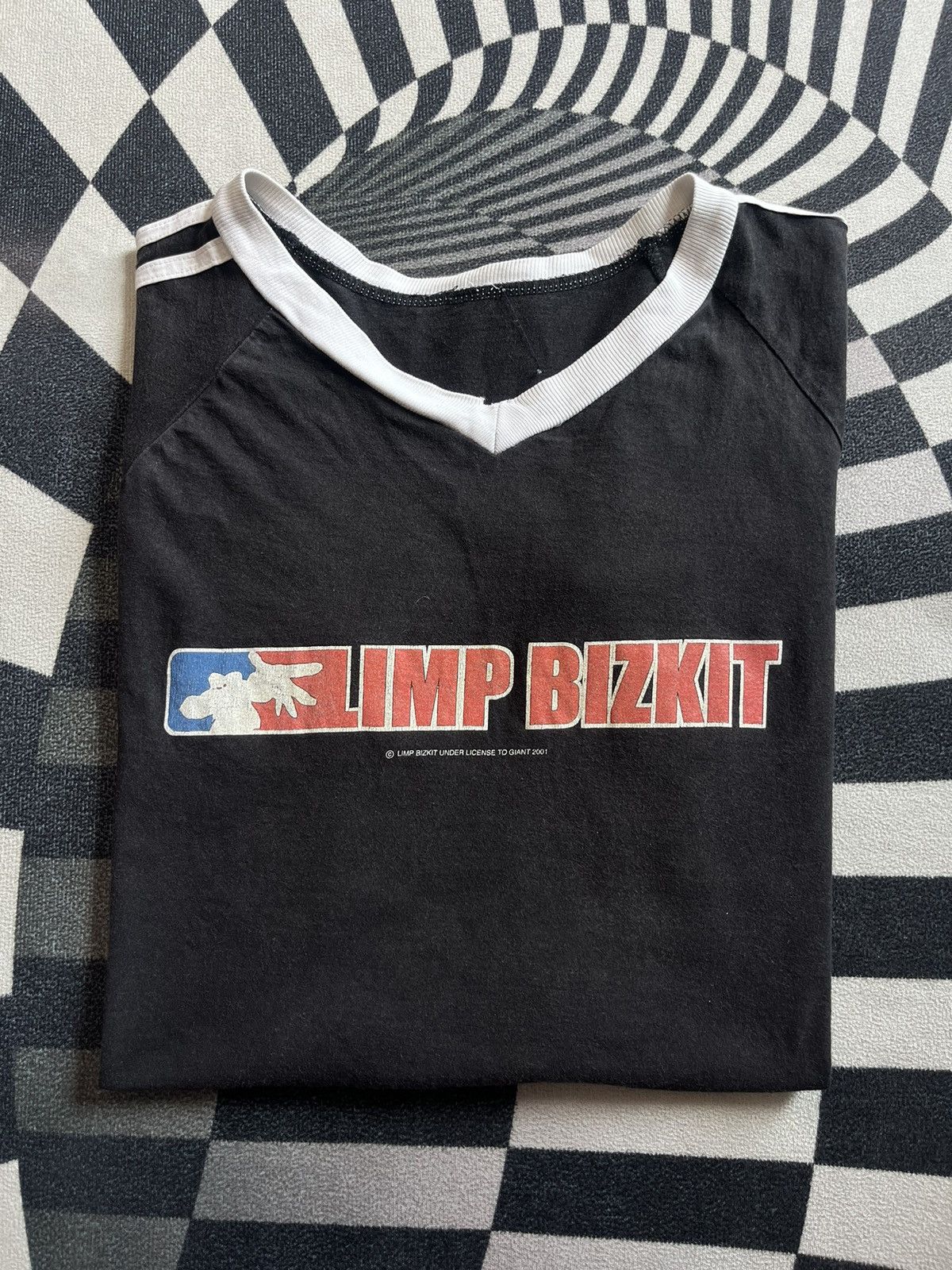 Band Tees Vintage LIMP BIZKIT 2001‘s Ringer ( V neck ) Tshirt Size US L / EU 52-54 / 3 - 1 Thumbnail