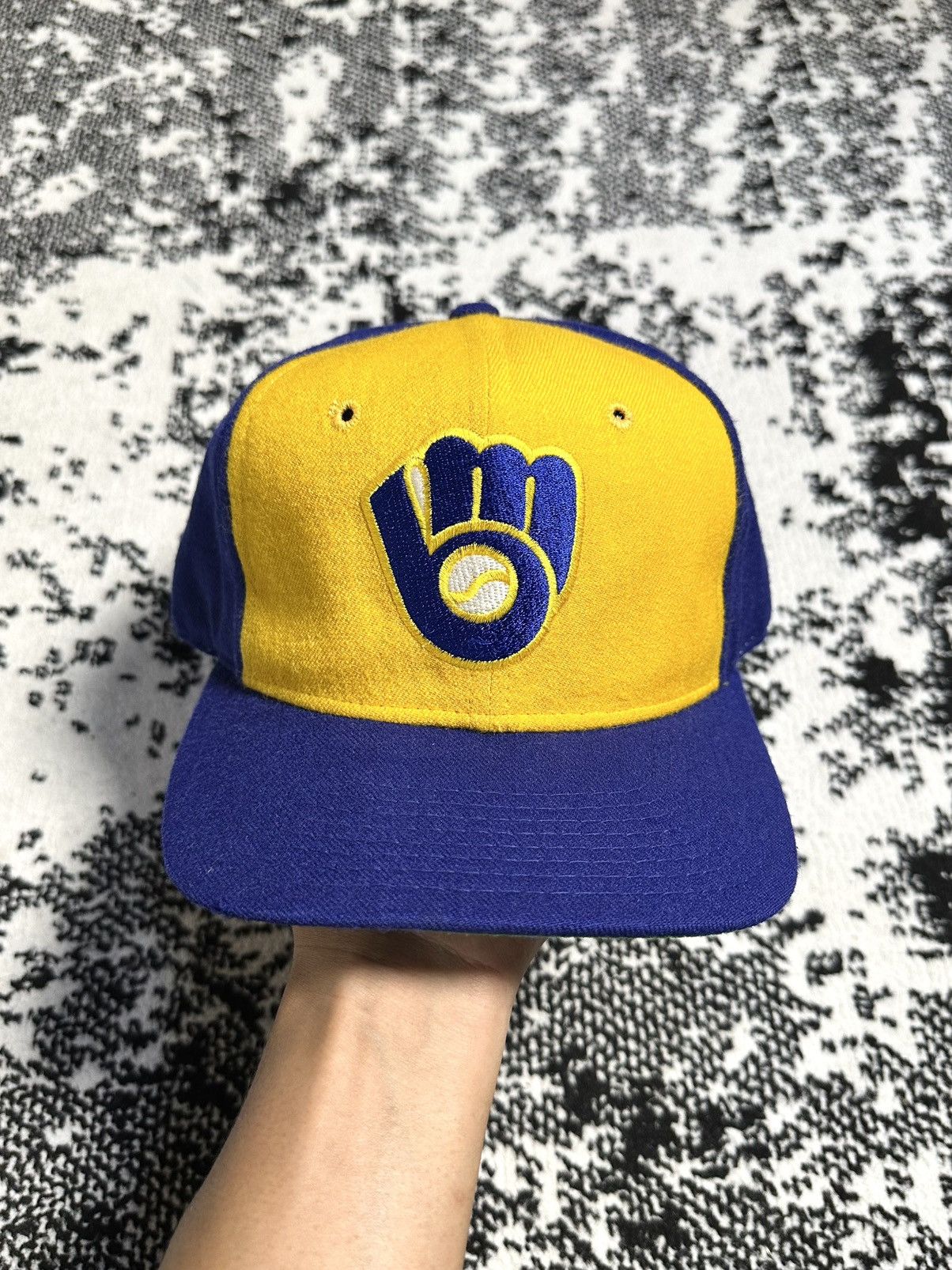 Sports Specialties Vintage Sports Specialties Milwaukee Brewers MLB Fitted Hat Size ONE SIZE - 1 Thumbnail