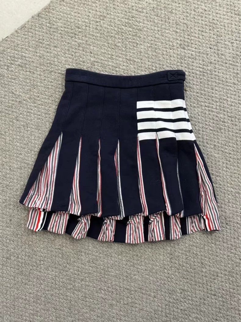 Thom Browne Thom Browne Dark blue classic four-striped pleated skirt sh Size 25" / US 0 / IT 36 - 1 Thumbnail