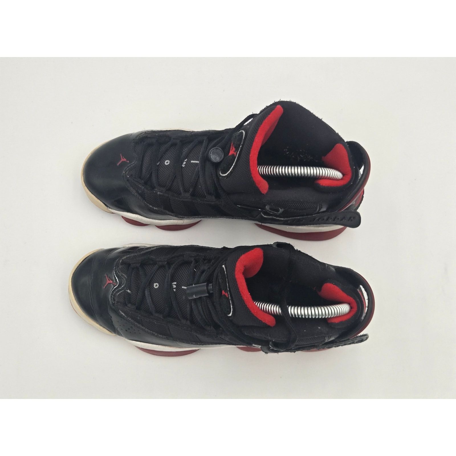 Jordan Brand Jordan 6 Rings Bred Youth Basketball Sneakers Size 6Y Size US 6 / EU 39 - 2 Thumbnail
