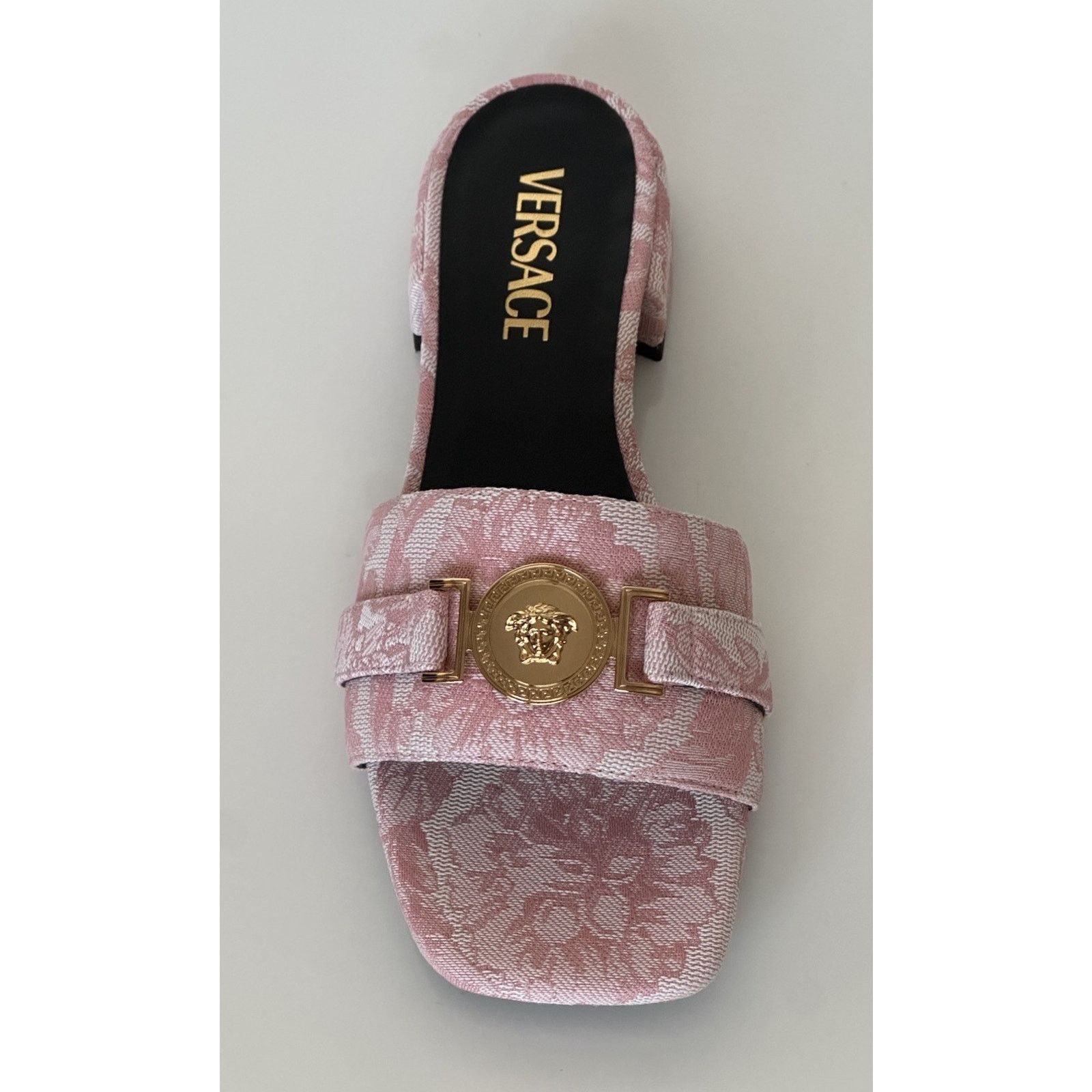 Versace VERSACE Women's Medusa Head Baby Pink Sandals 7 US 1014748 Size US 7 / IT 37 - 6 Thumbnail