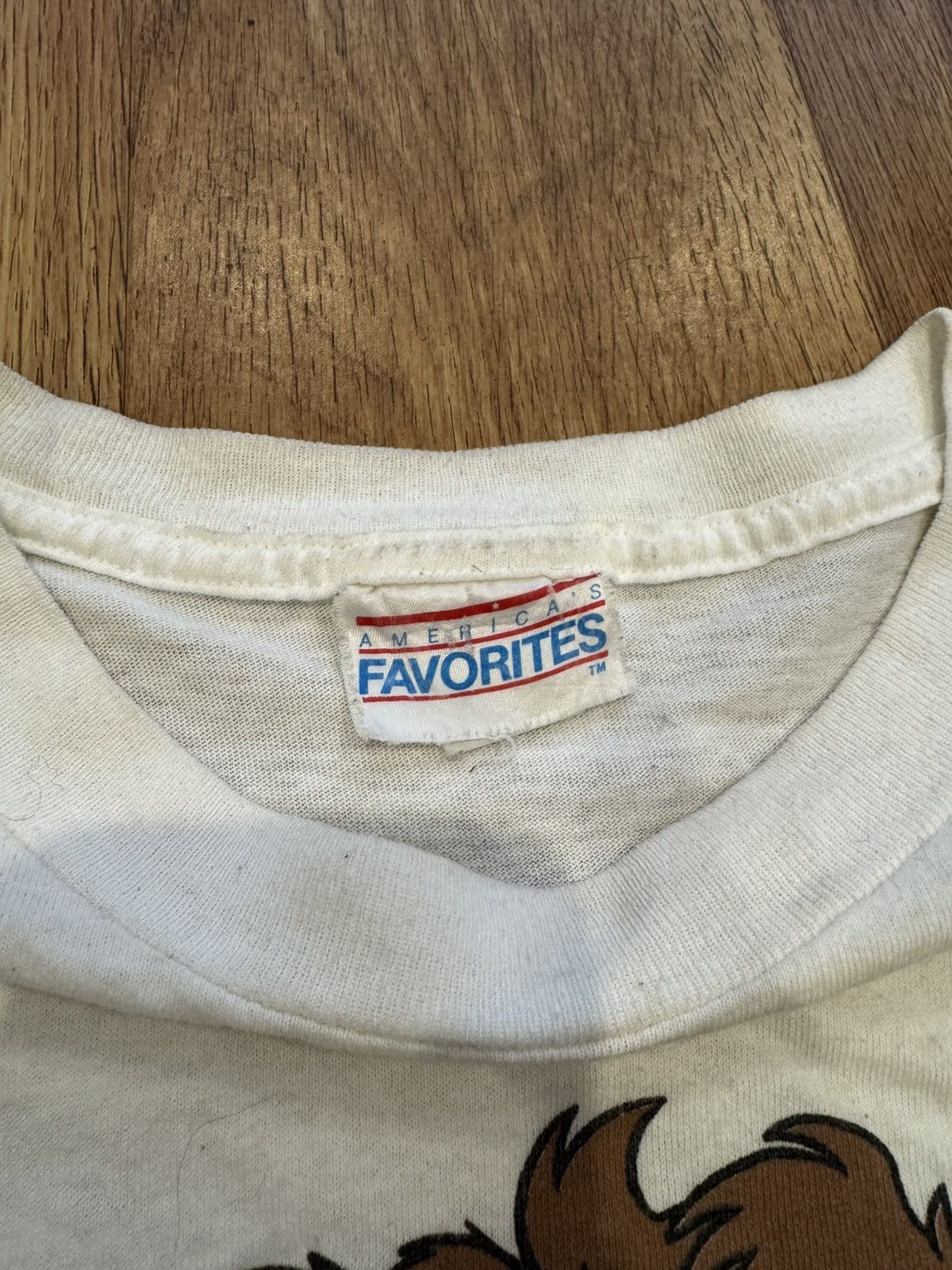 Vintage Vintage Taz “Gum be on his shoe” Size US S / EU 44-46 / 1 - 3 Thumbnail
