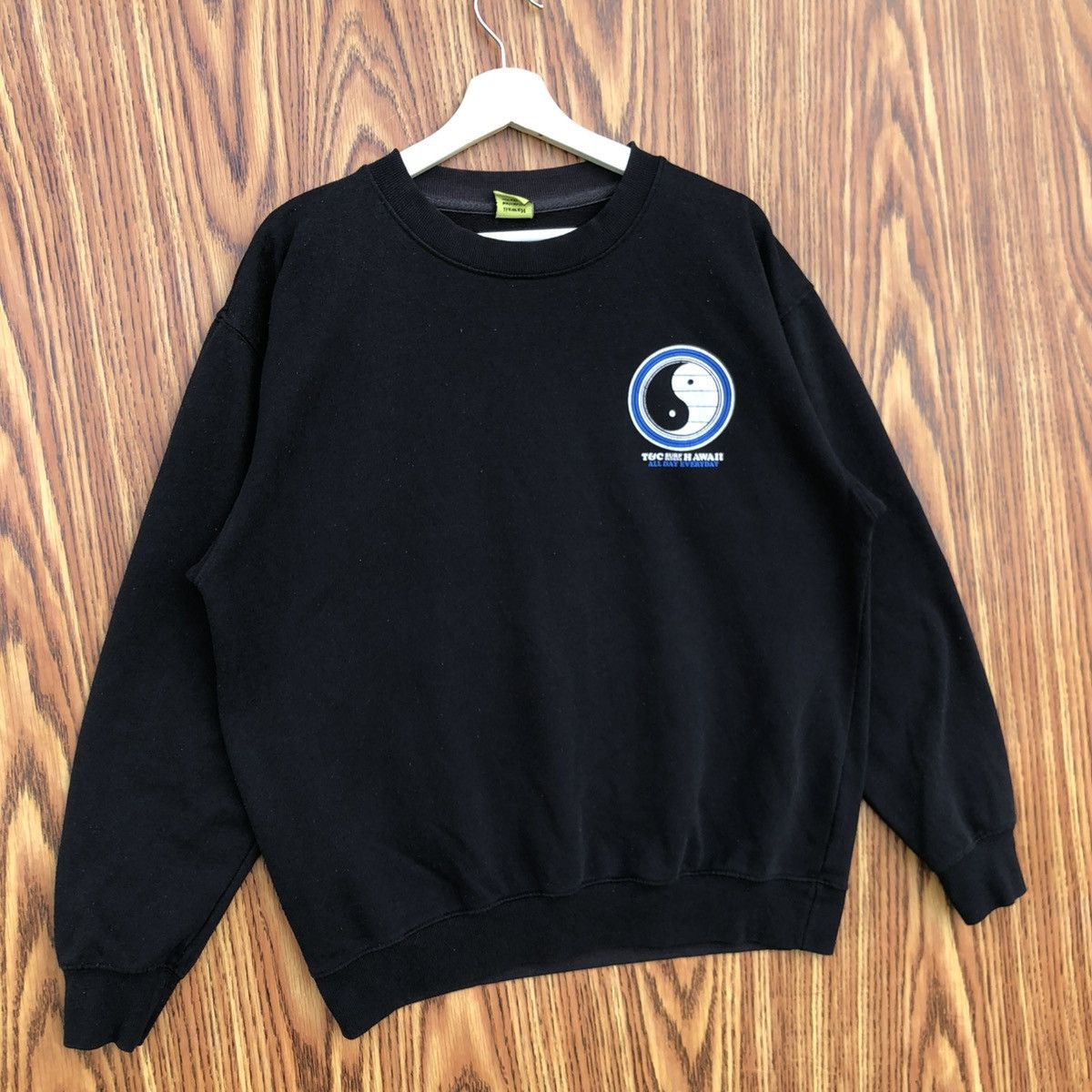 Vintage Vintage T&C Surf Designs Hawaii Sweatshirt Size US XL / EU 56 / 4 - 5 Thumbnail