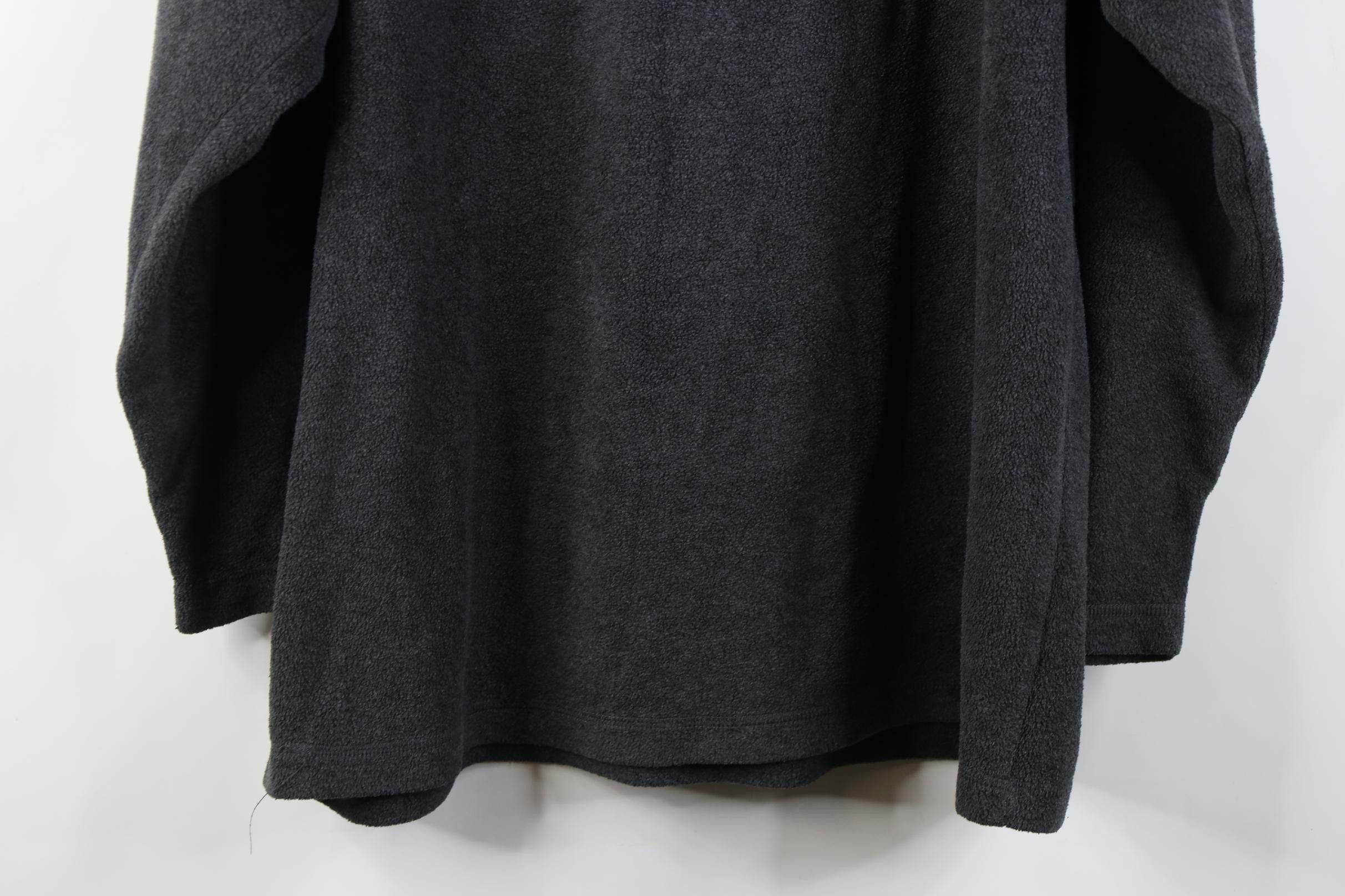 Vintage Vintage 90s Red Wings Hockey Fleece V-Neck Sweater Gray Size US XL / EU 56 / 4 - 11 Thumbnail