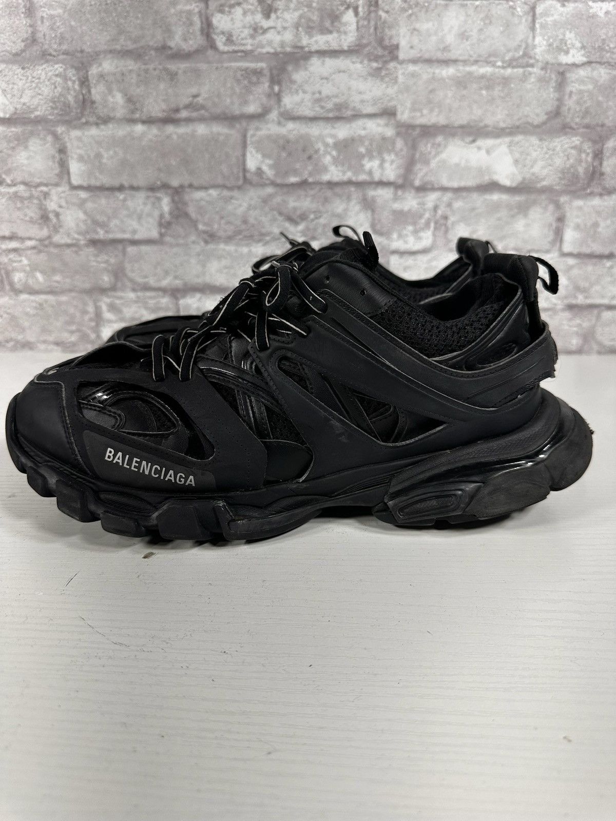 Balenciaga Balenciaga Tracks Size 11US/44EU Size US 11 / EU 44 - 7 Thumbnail