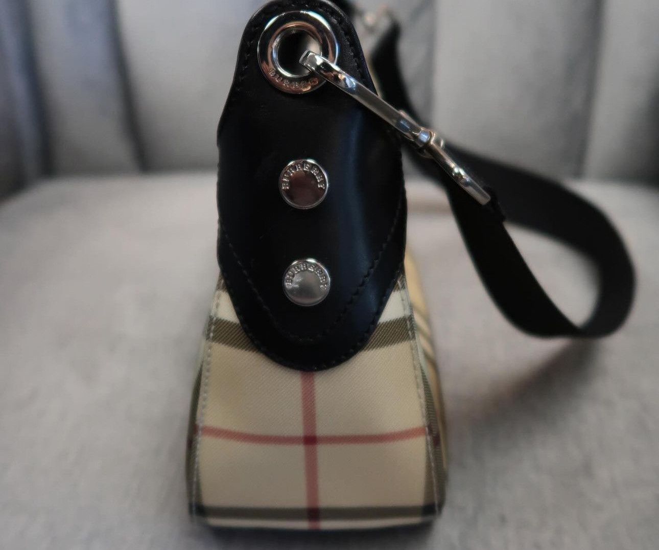 Burberry Authentic Burberry Shoulder Bag Size ONE SIZE - 2 Thumbnail