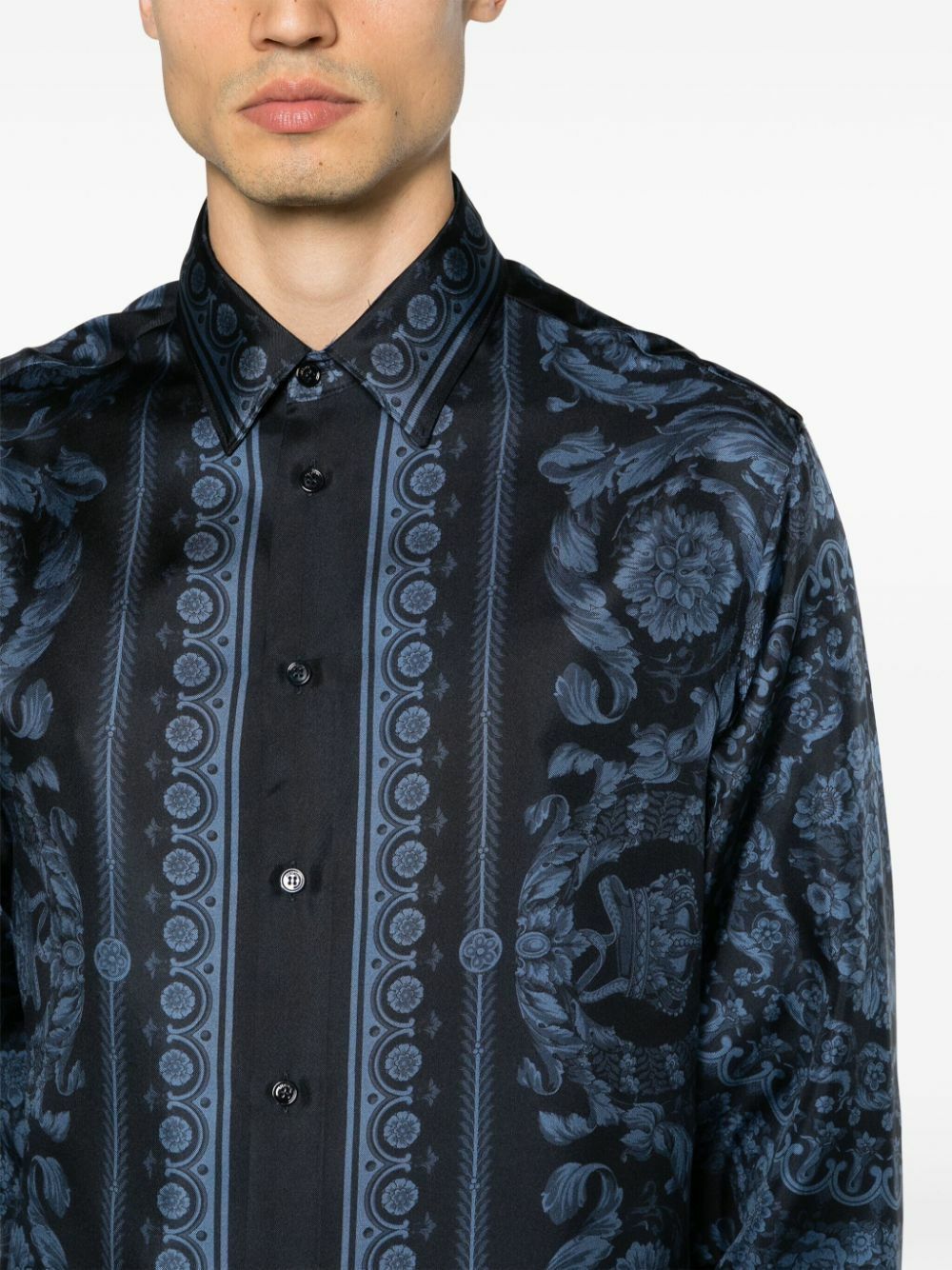 Versace o1y0525 Patterned Shirt in Midnight Blue Size US M / EU 48-50 / 2 - 2 Thumbnail