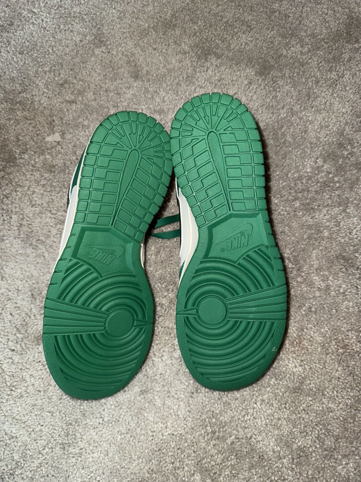 Nike Nike dunk low are lottery pack malachite green Size US 7 / EU 40 - 1 Thumbnail