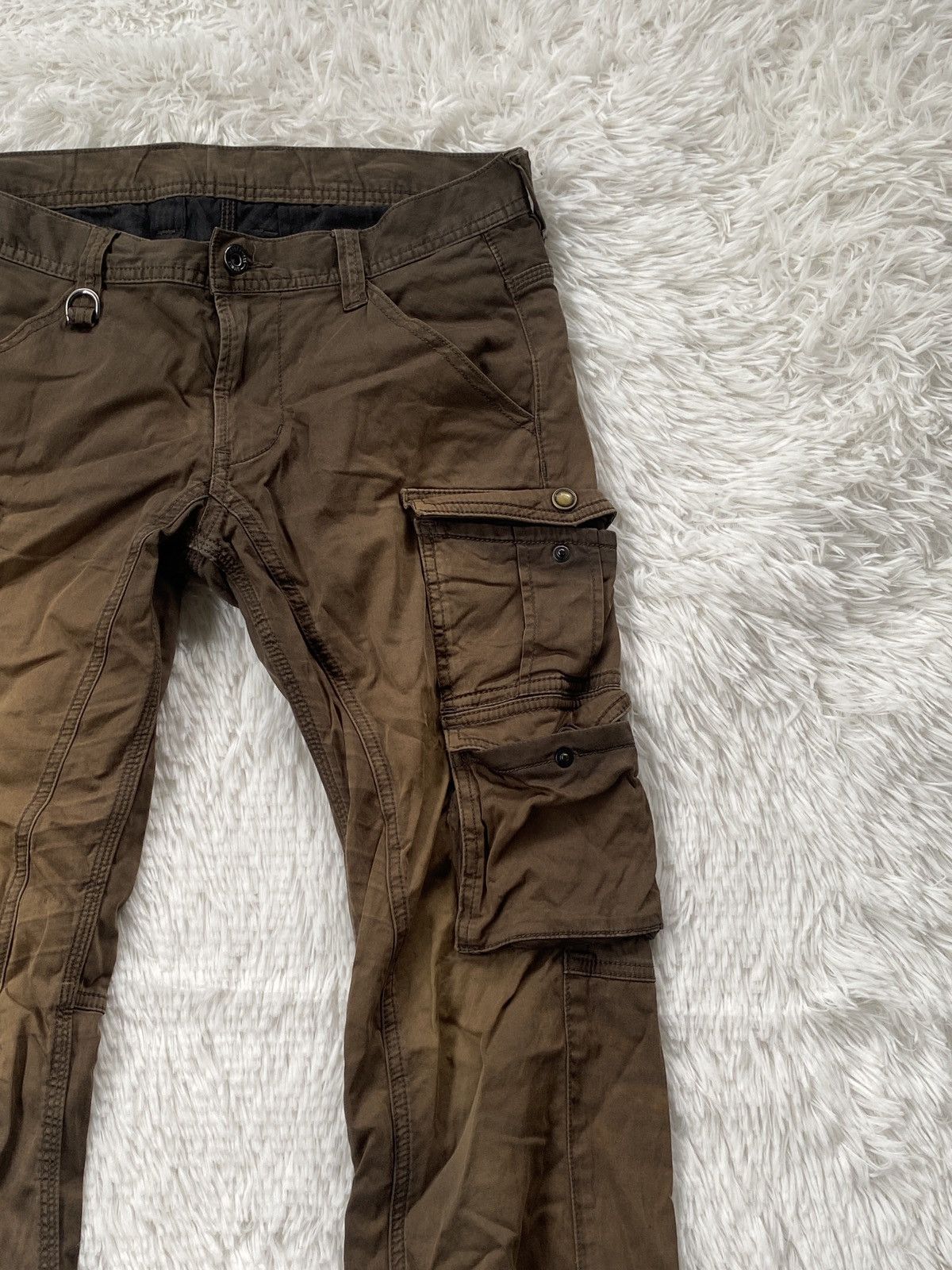 Japanese Brand 🔥BINDING OFFER NOW🔥Hideaways Nicole Cargo pant multipocket Size 31" - 4 Thumbnail