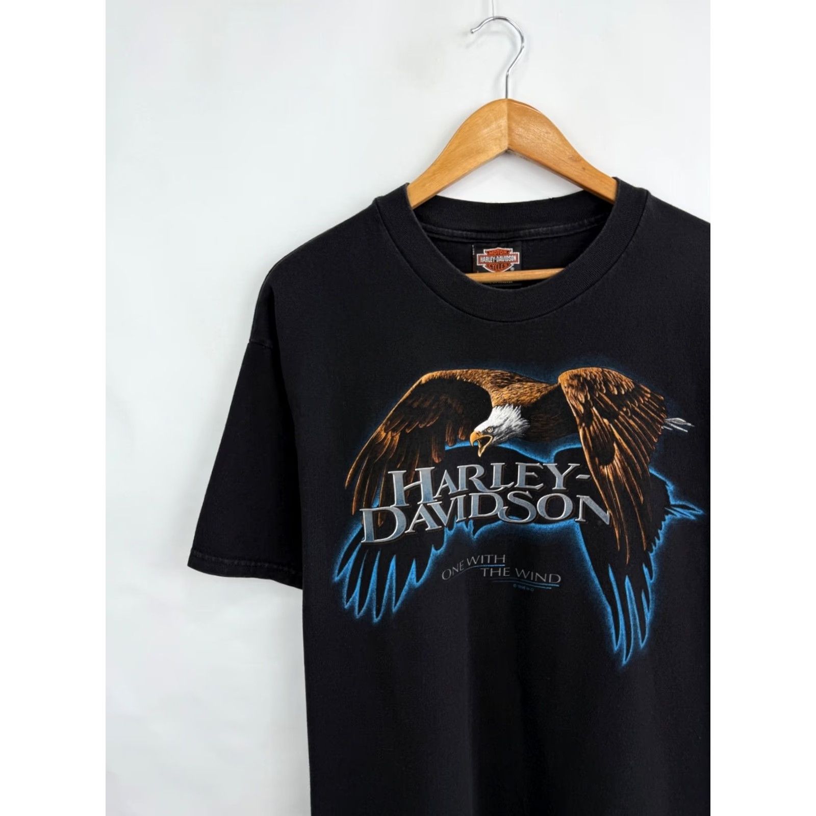 Harley Davidson VINTAGE Harley-Davidson One With The Wind T-Shirt Men L Black USA 1996 Shows Defect Size US L / EU 52-54 / 3 - 4 Thumbnail