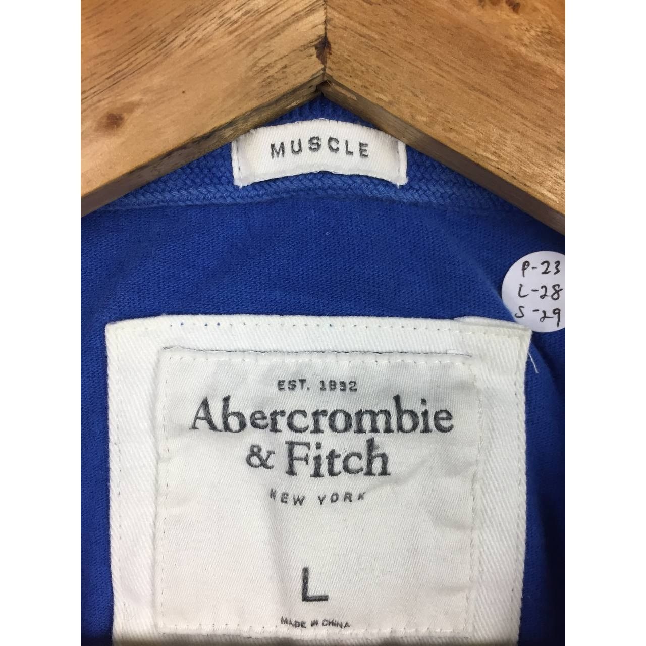 Abercrombie & Fitch Abercrombie & Fitch Embroidered Logo Long Sleeve Tee Size US L / EU 52-54 / 3 - 10 Thumbnail