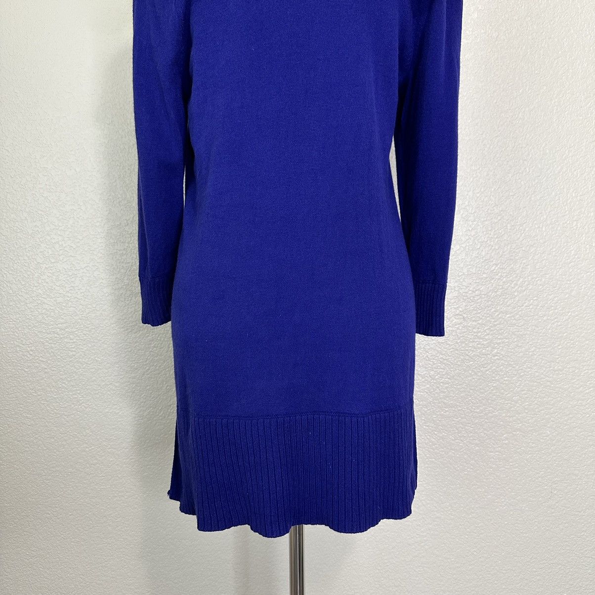 Chicos Chico’s Royal Blue Buttoned Boat Off Shoulder Neck Sweater Size M / US 6-8 / IT 42-44 - 9 Thumbnail