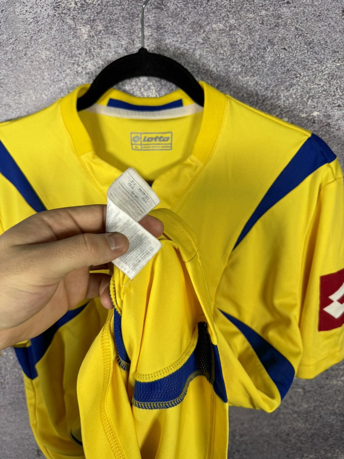 Lotto Sport × Vintage Vintage Ukraine National Team 2006 Lotto Soccer Jersey Large Size US L / EU 52-54 / 3 - 10 Thumbnail