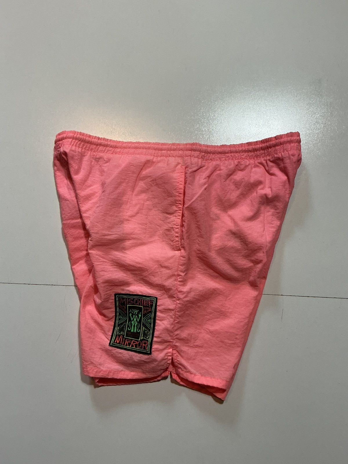Vintage Vintage 80s Mischief Mirror Pink 6.5" Inseam Surf Shorts Size US 38 / EU 54 - 2 Thumbnail