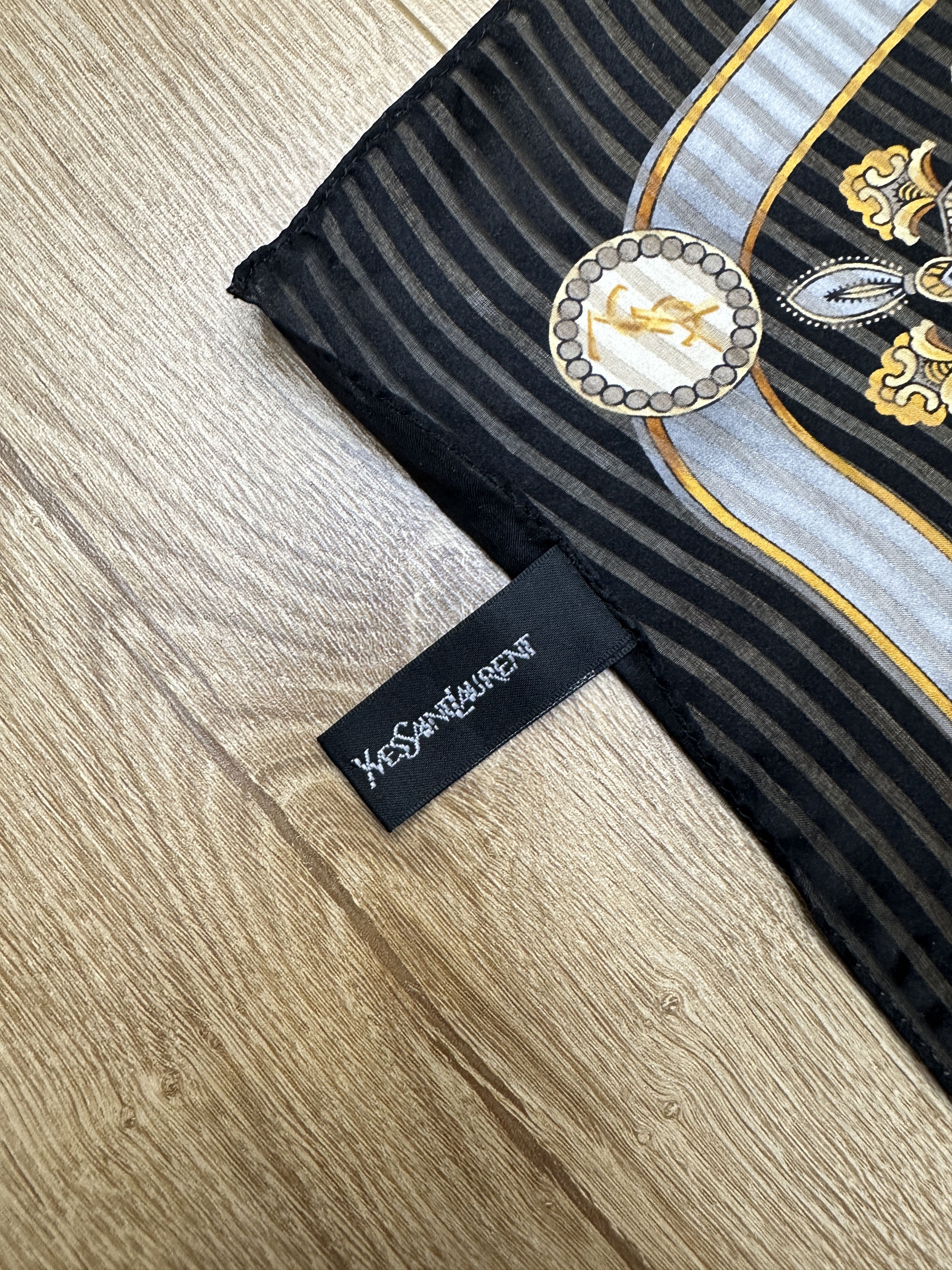 Yves Saint Laurent Yves Saint Laurent Silk Scarf Baroque Chain 85cm Square Size ONE SIZE - 3 Thumbnail