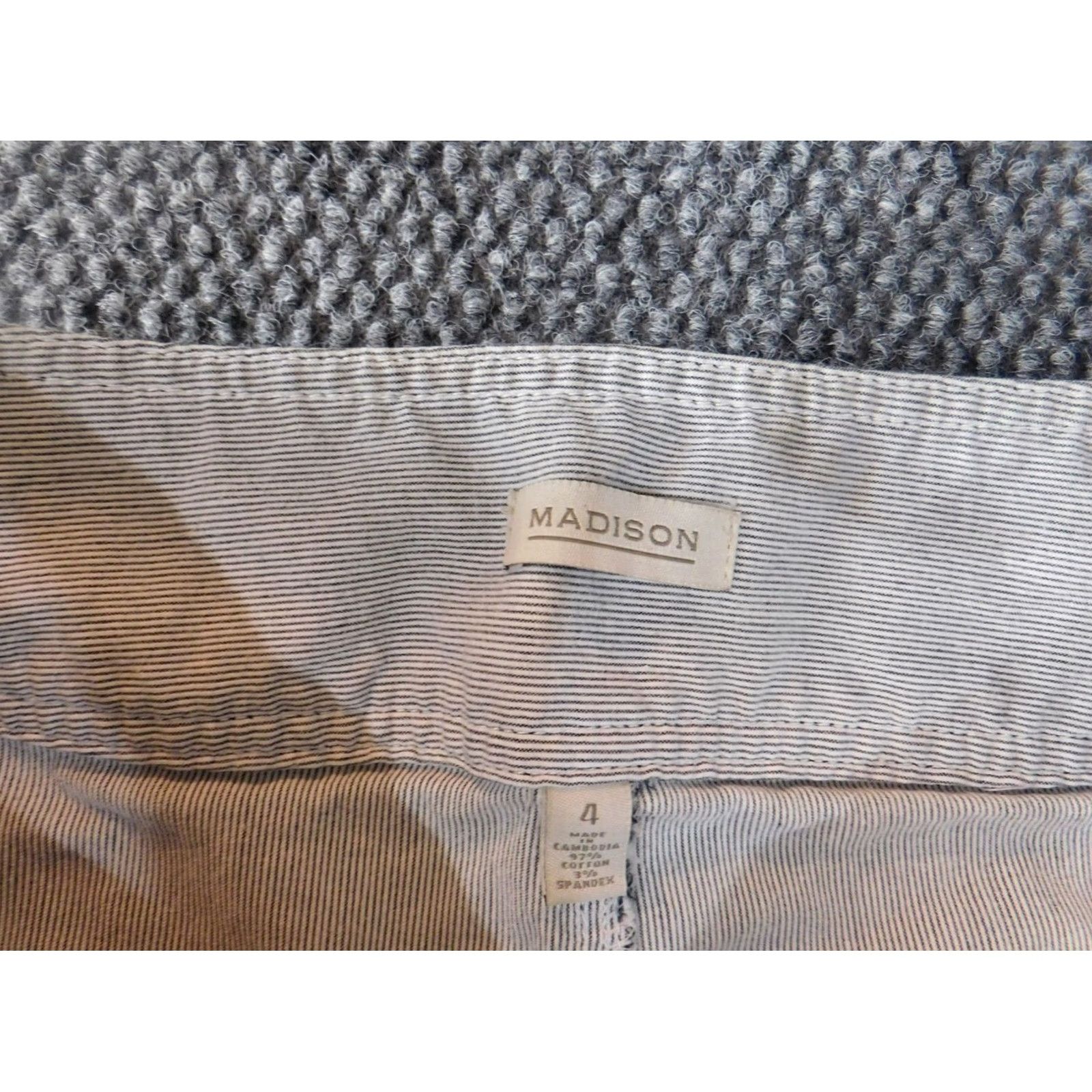 Madison Madison Womens Shorts 4 Gray Striped Classic Stretch Button Size 28" / US 6 / IT 42 - 4 Thumbnail