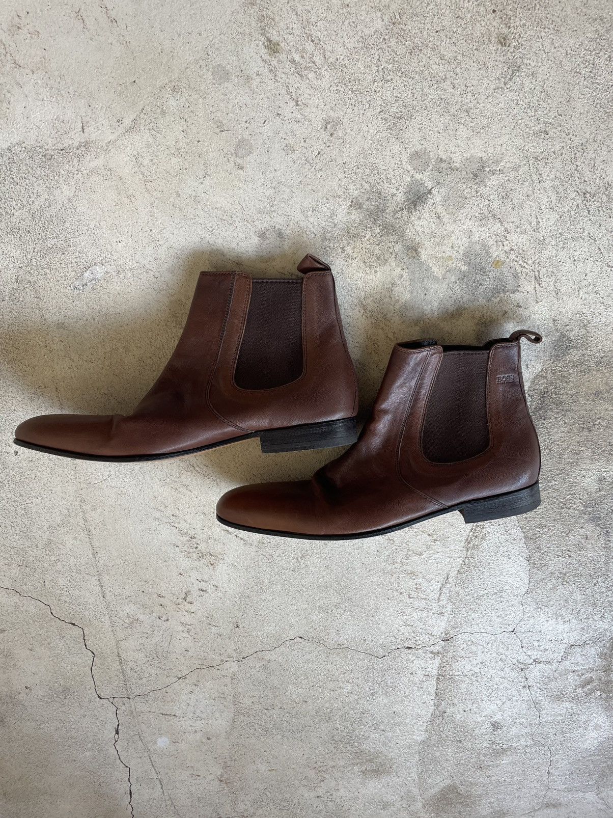 Hugo Boss Hugo Boas Chelsea boots with leather soles Size US 7 / EU 40 - 1 Thumbnail