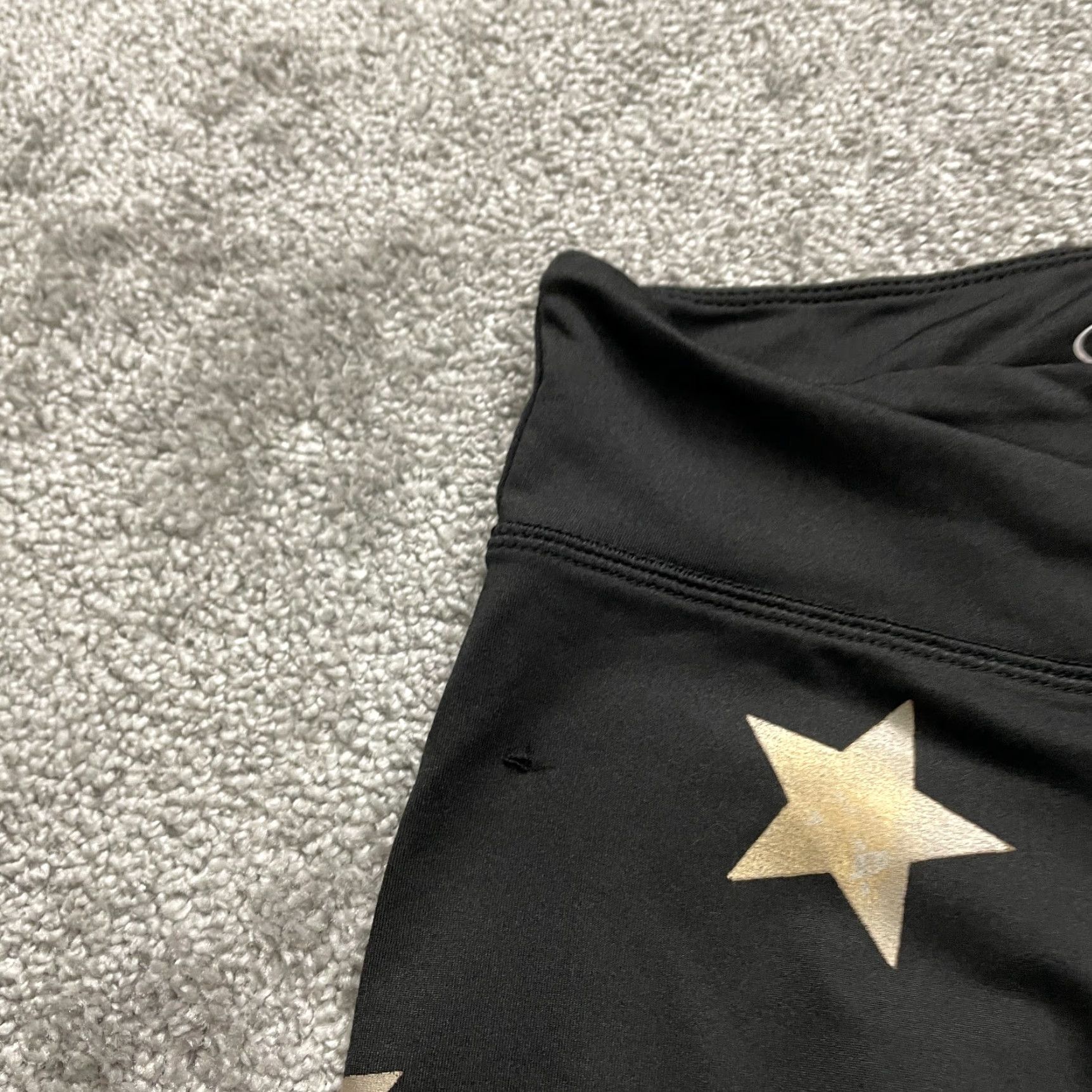 Jessica Simpson Jessica Simpson Leggings Womens Small Black Gold Stars Compression The Warm Up Size 28" / US 6 / IT 42 - 5 Thumbnail