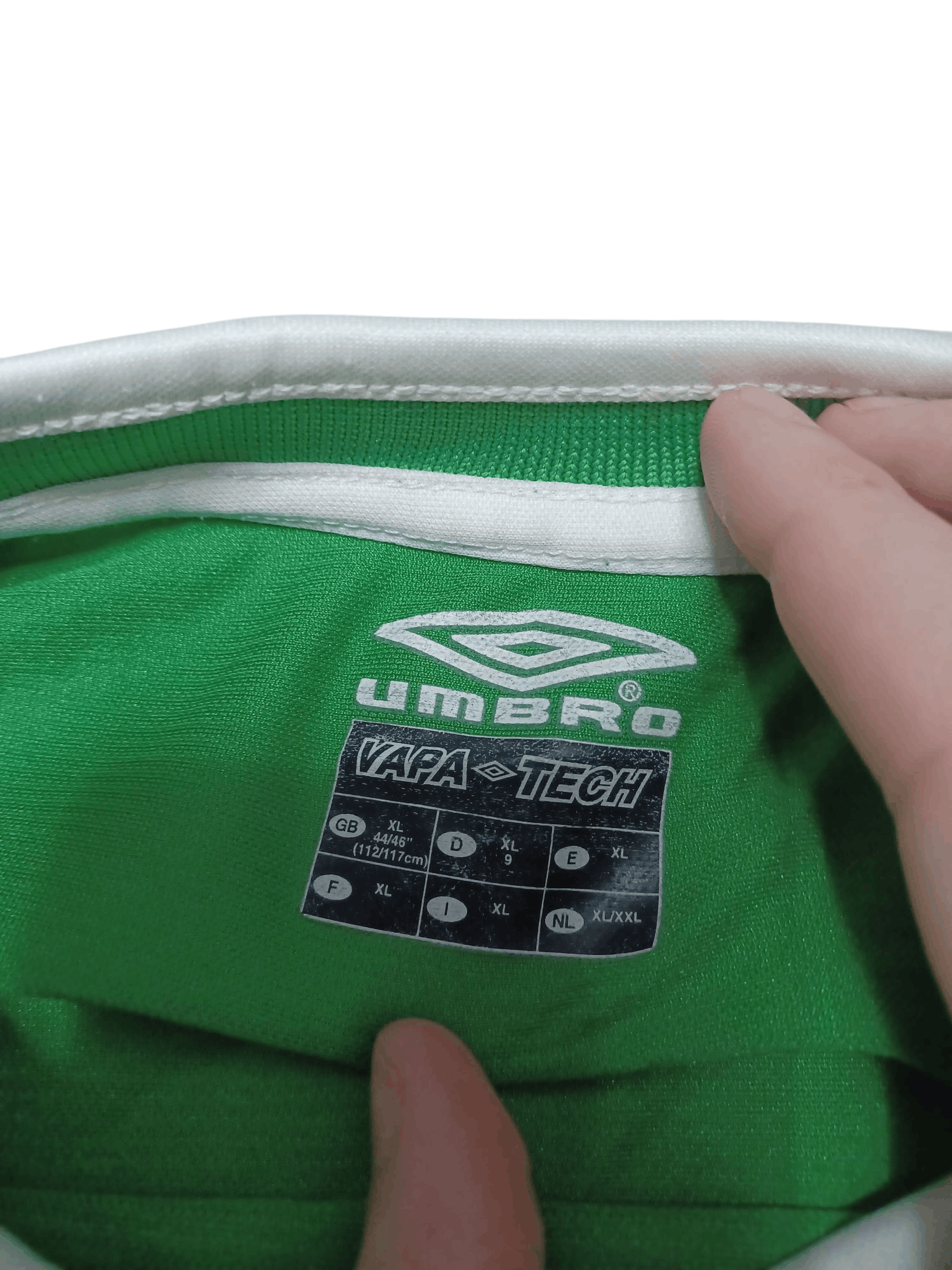 Umbro IRELAND UMBRO VINTAGE SOCCER FOOTBALL JERSEY Size US XL / EU 56 / 4 - 5 Thumbnail