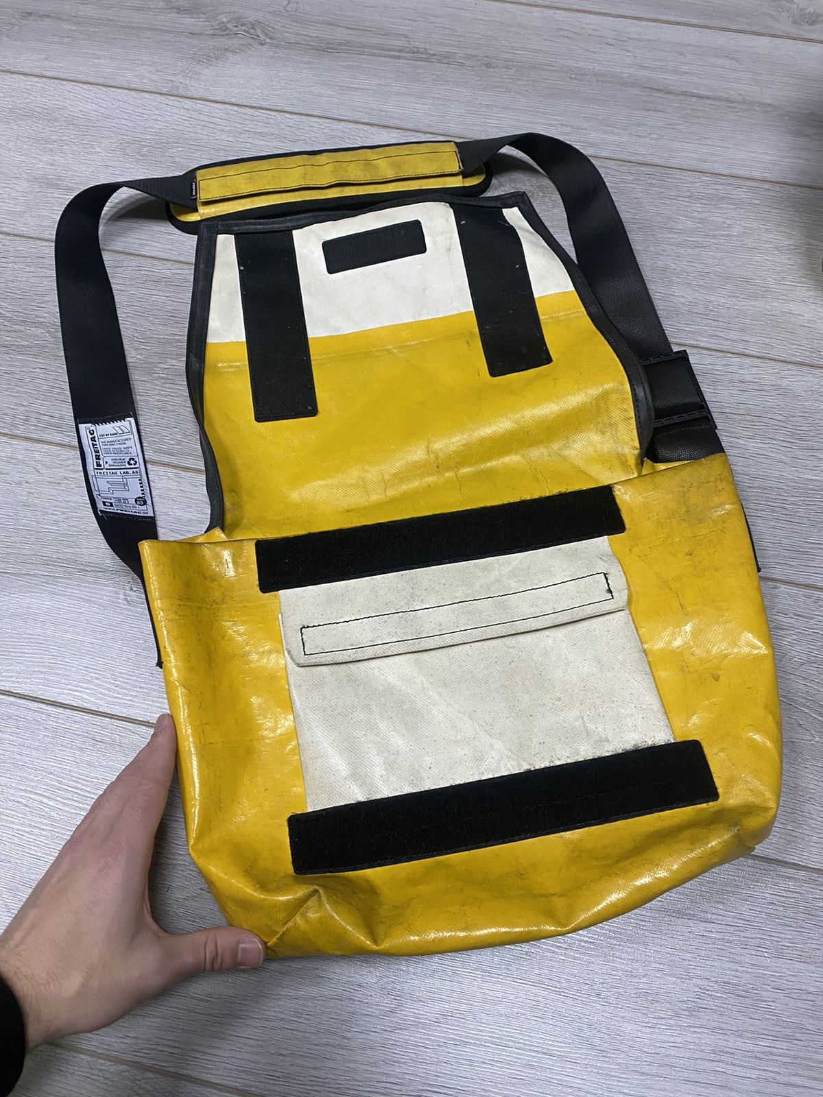 Freitag Freitag🇨🇭X 3 in 1 recycle ♻️ waterproof vintage Zurich bag Size ONE SIZE - 5 Thumbnail