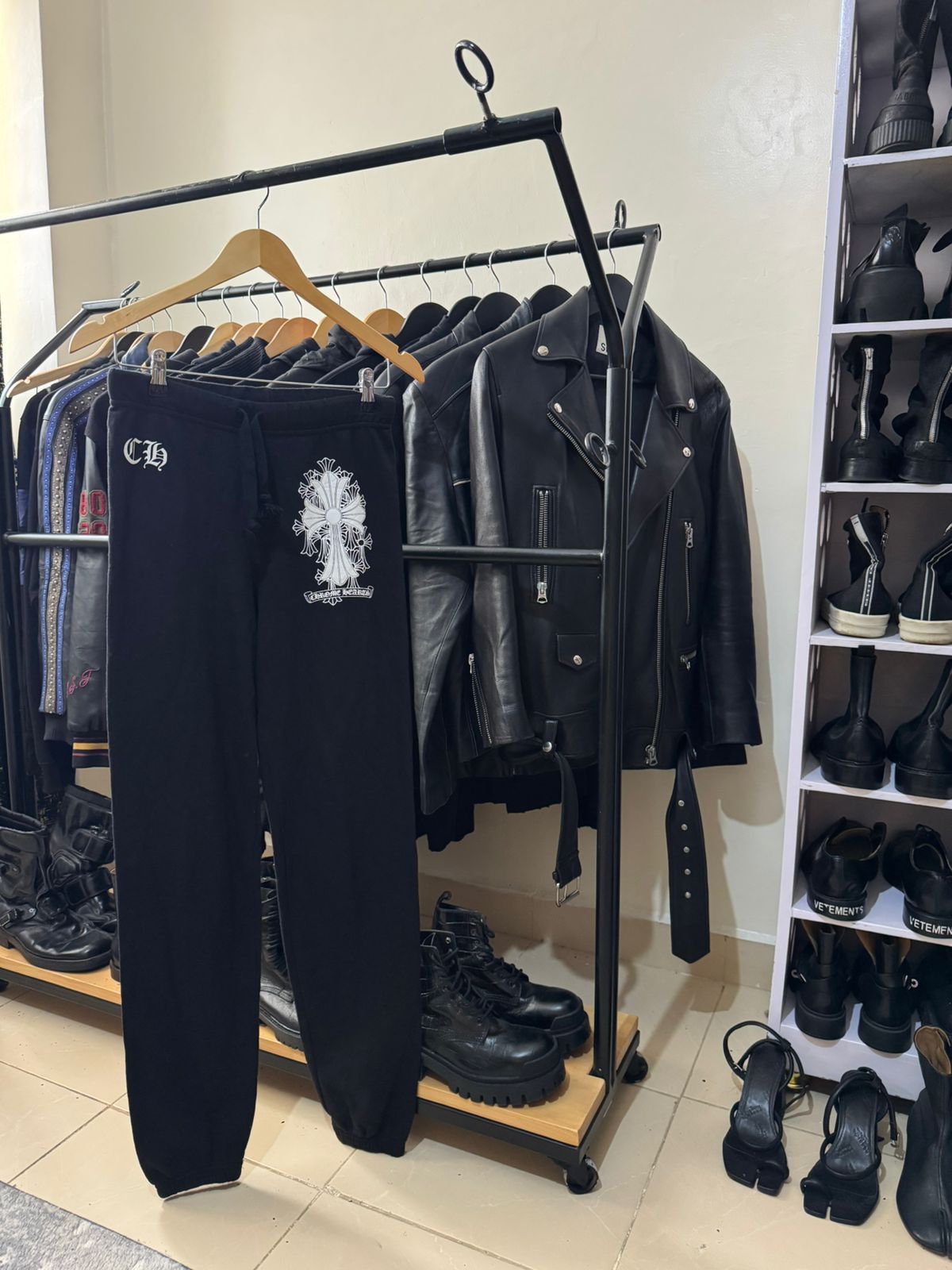 Chrome Hearts Chromehearts multiplecross sweatpants Size US 39 - 3 Thumbnail
