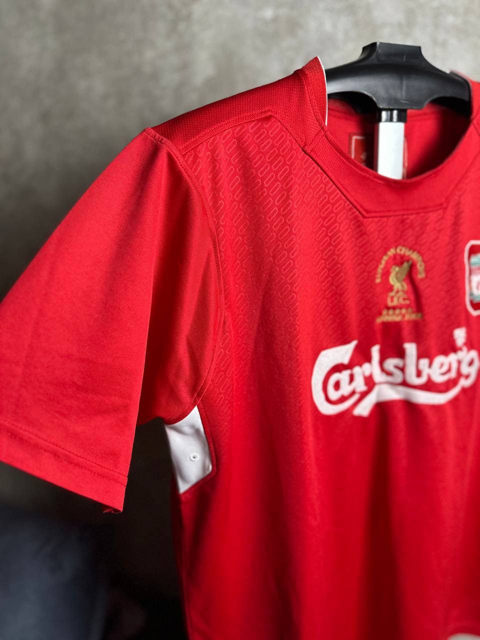 Vintage Liverpool FC 2005 Retro Champions League Soccer Jersey Size US M / EU 48-50 / 2 - 4 Thumbnail